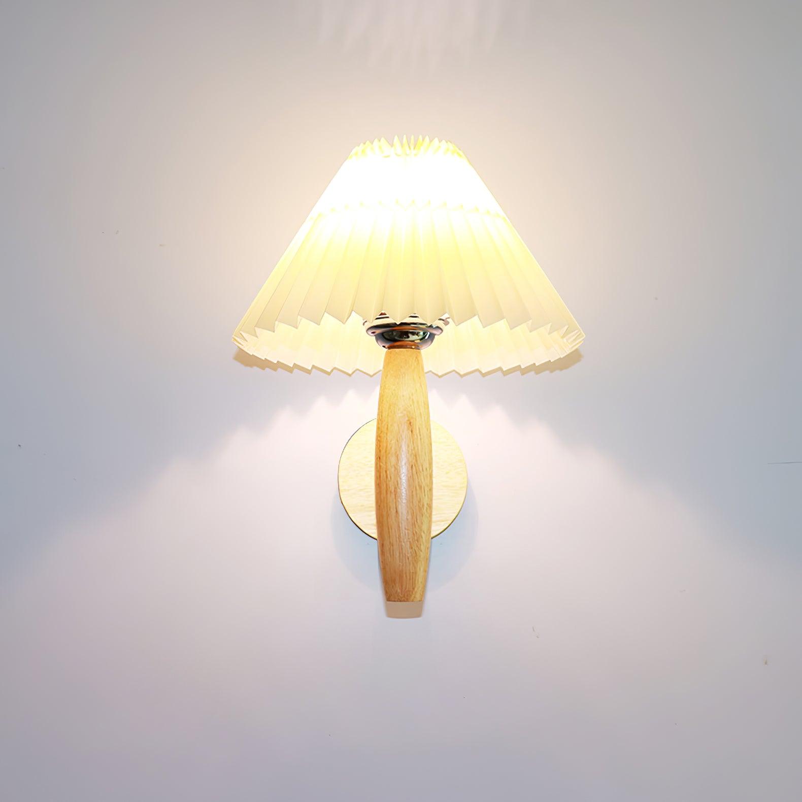 Lincoln Modern Wood Wall Lamp - Blowlighting