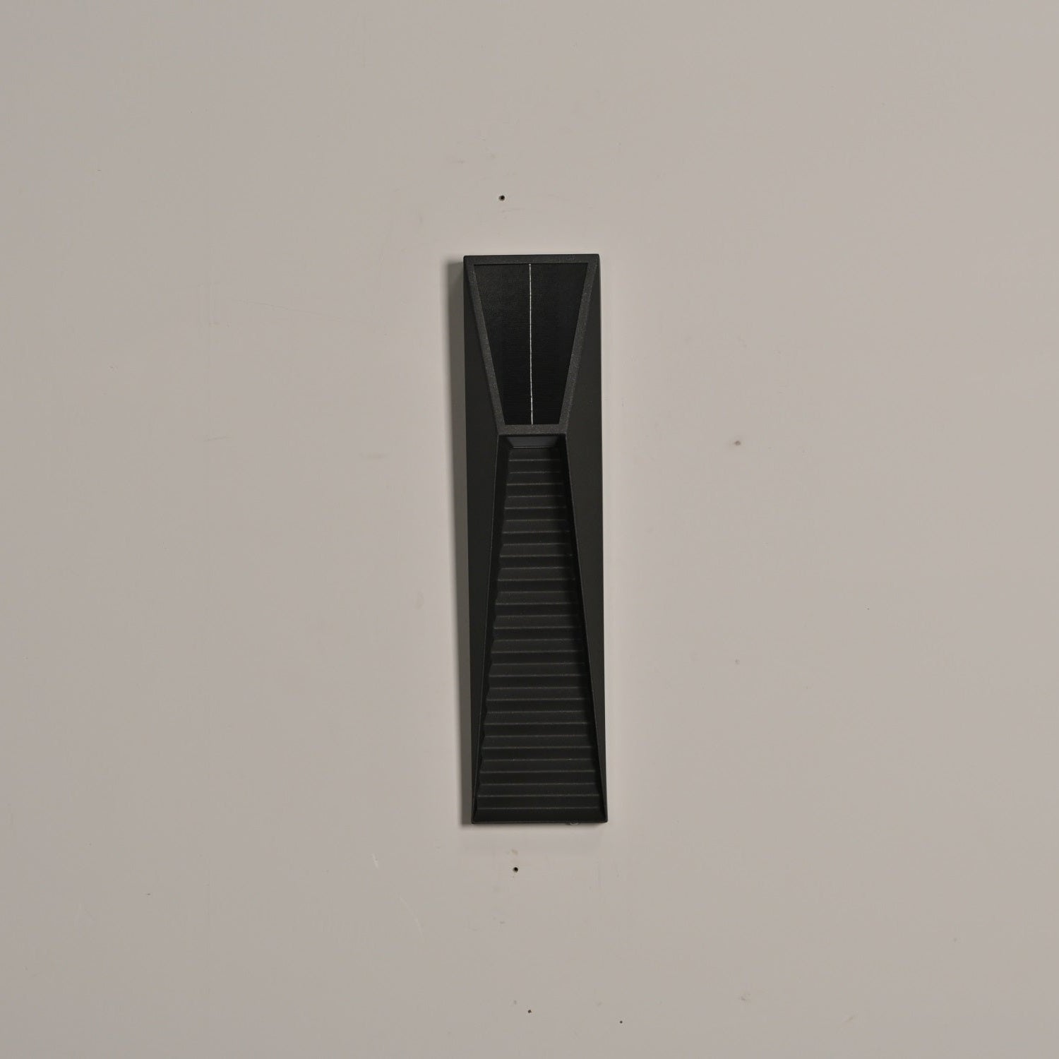 Obsidian Path Solar Outdoor Wall Light - Blowlighting