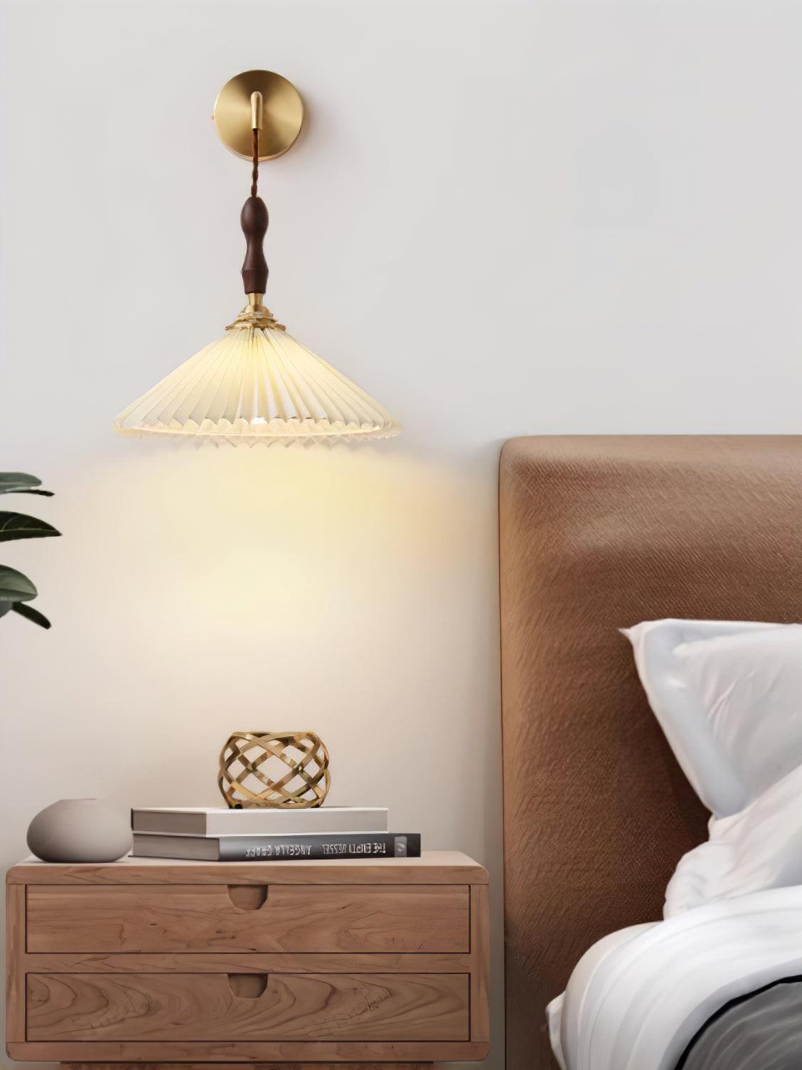 Pleated Wooden Wall Lamp - Blowlighting