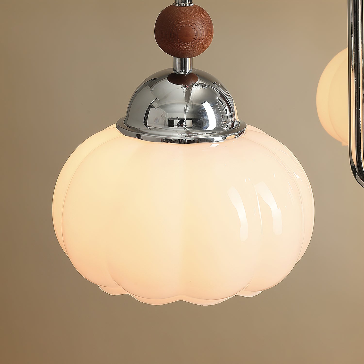 Pomona Lustre Élégant et Moderne en Verre