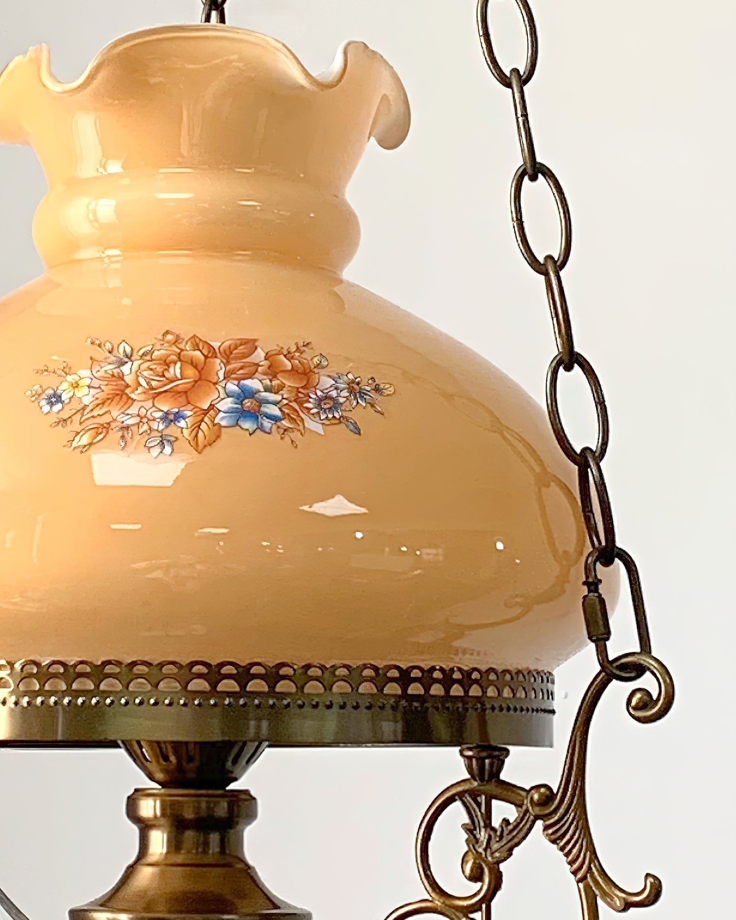 Rosetta Pendant Lamp Vintage Floral Accent - Letslighting