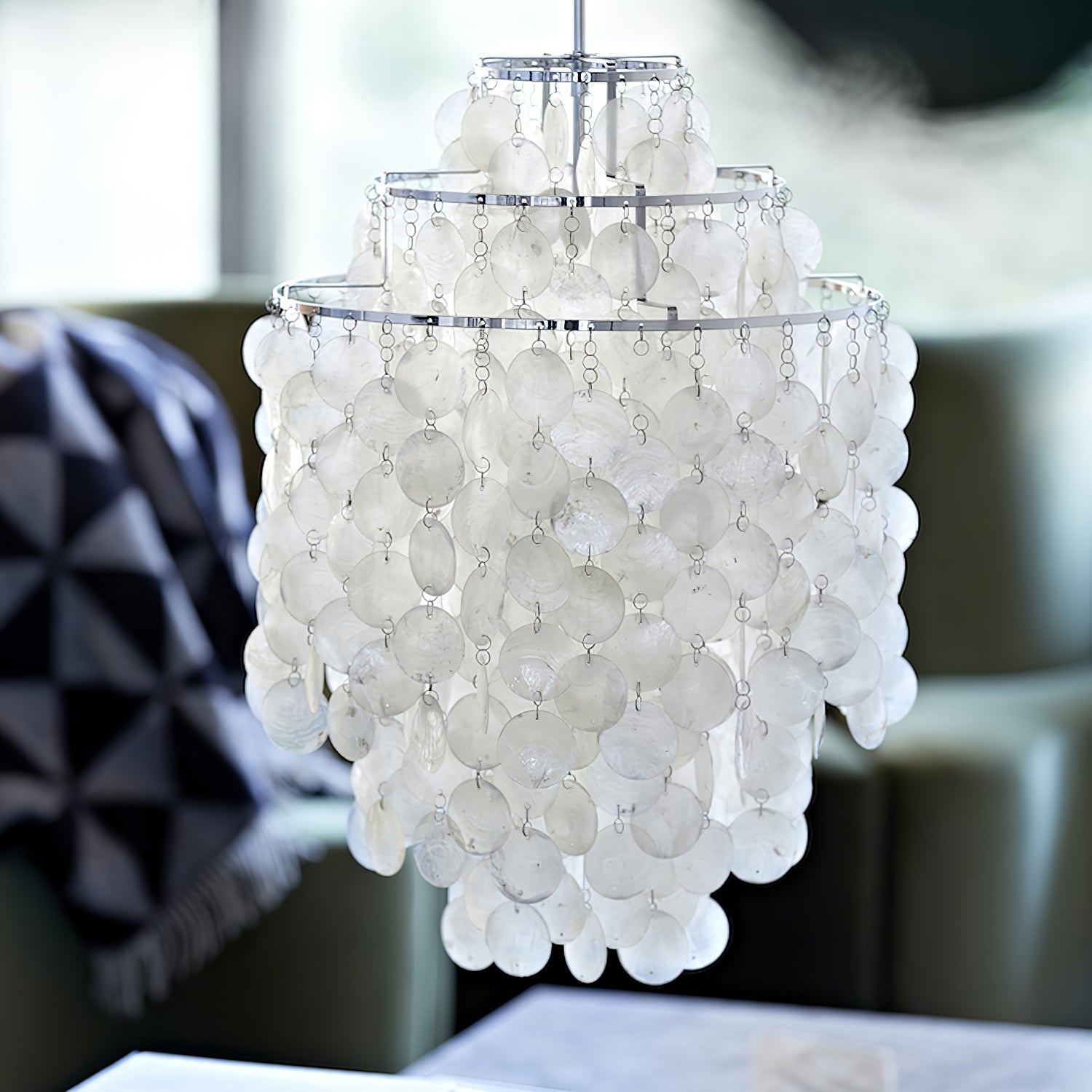 Round Shell Chandelier - Blowlighting