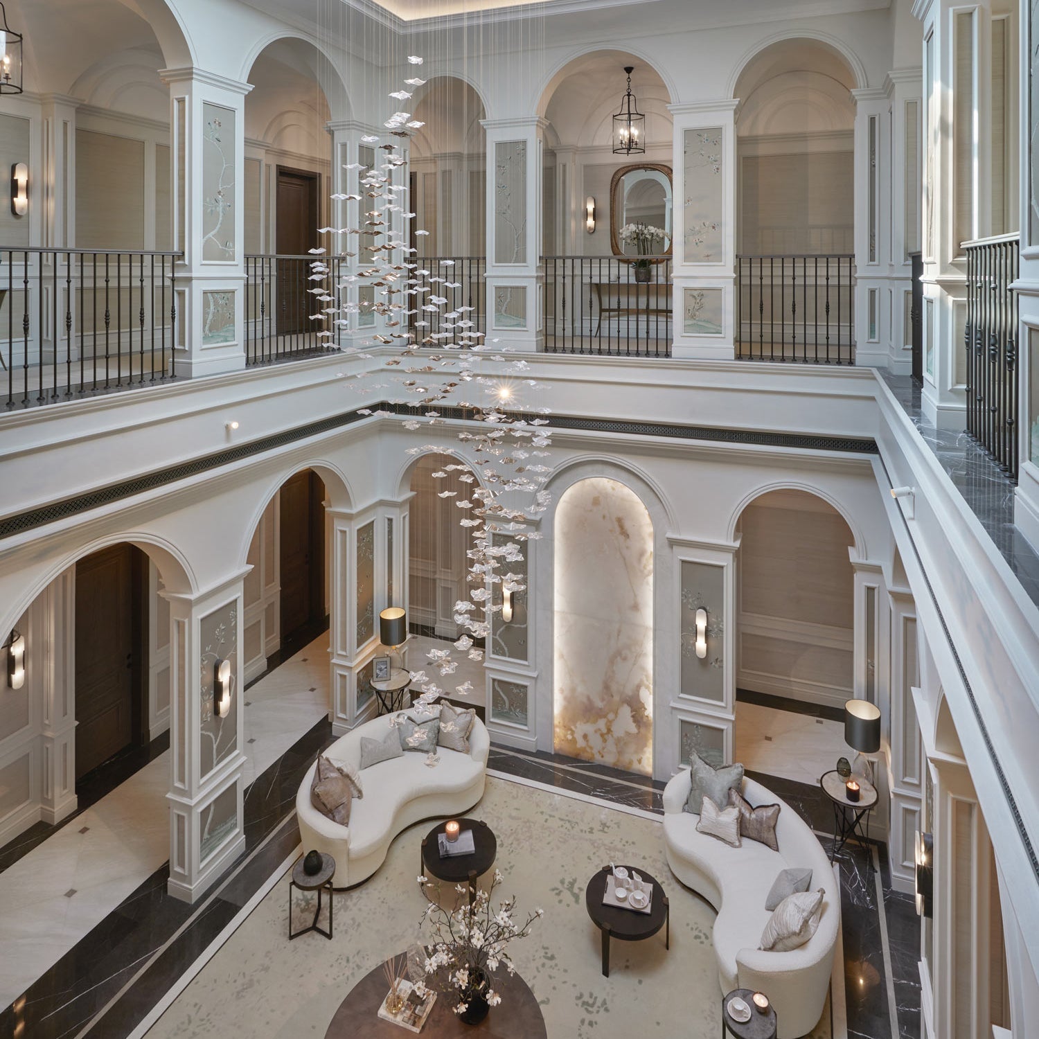 Cezorisra Luxury Brass Linear Chandelier - Blowlighting
