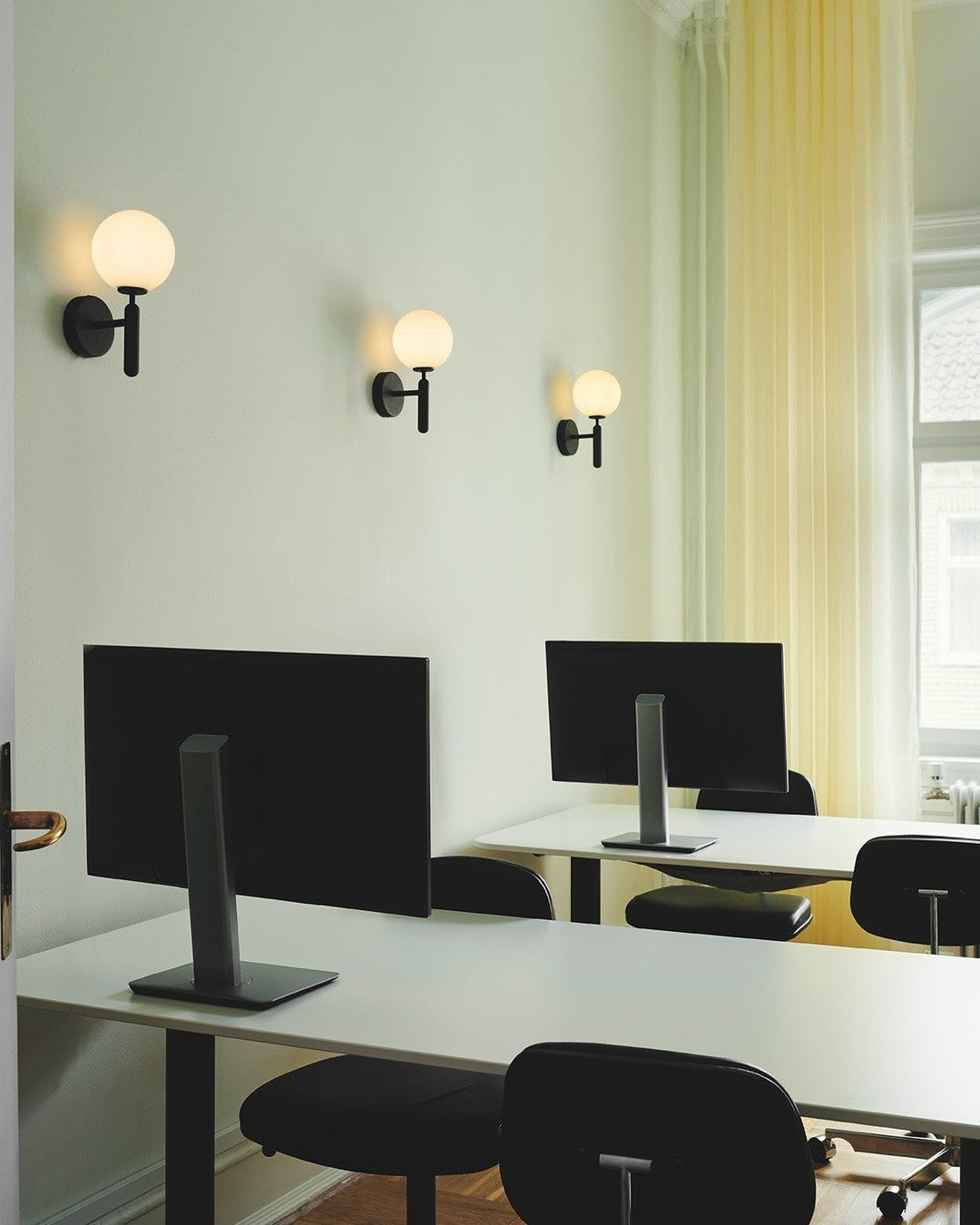 Scandiluxe Wall Light - Blowlighting