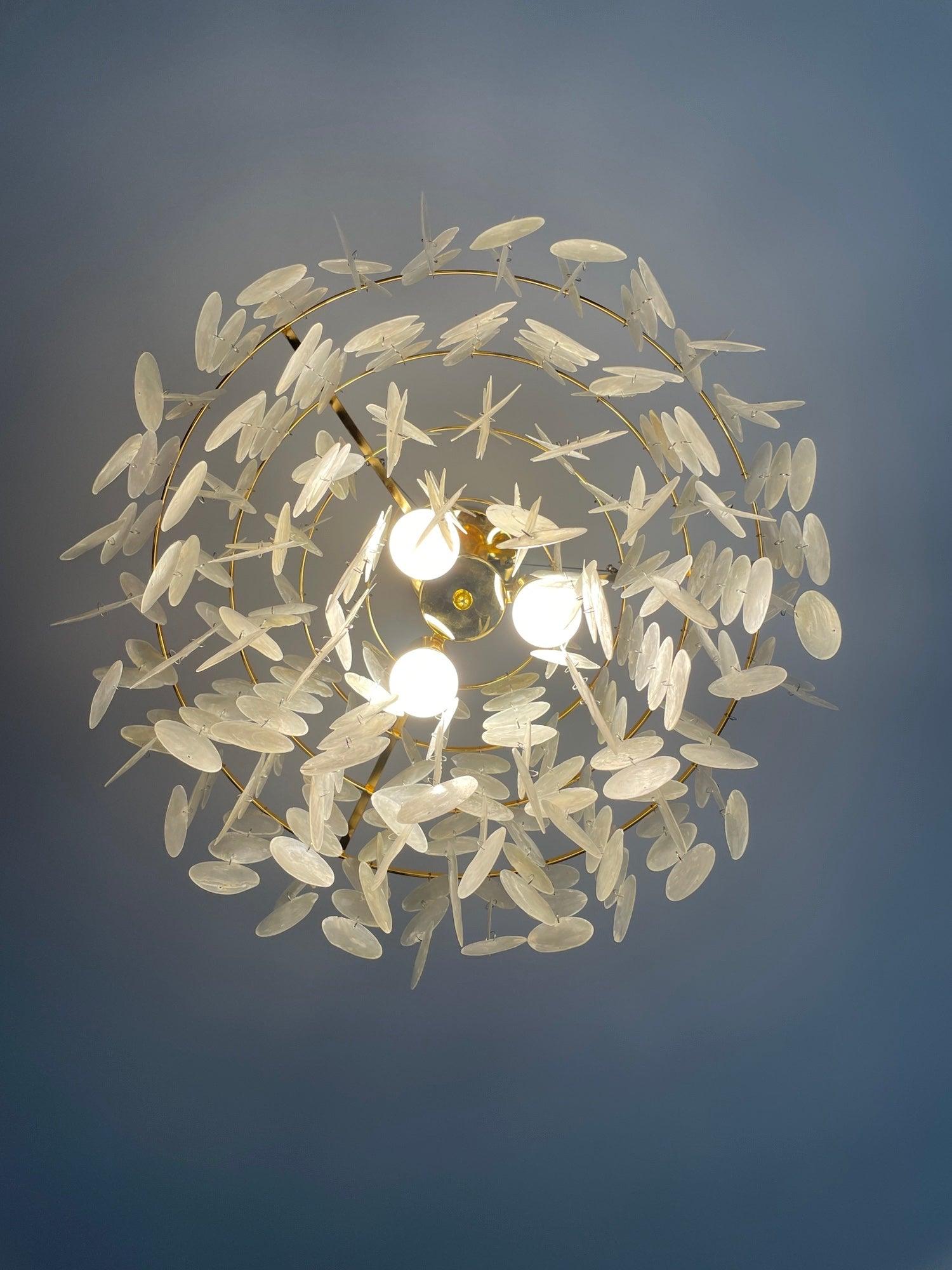 Esileth Postmodern Luxury Shell Wind Chime Metal Chandelier - Blowlighting