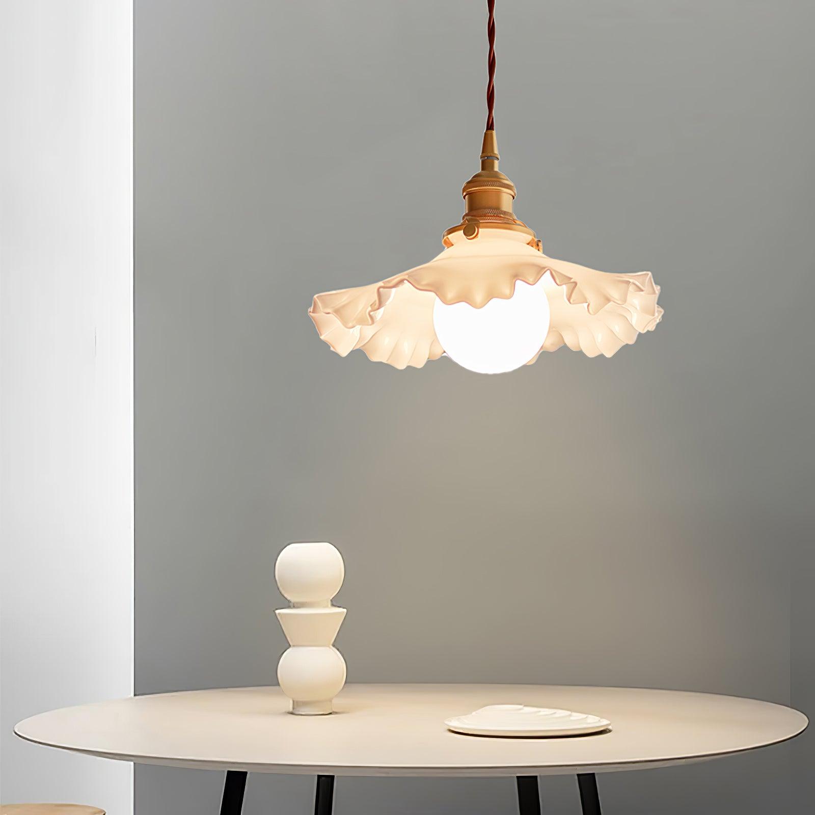 Small Floral Pendant Lamp - Blowlighting