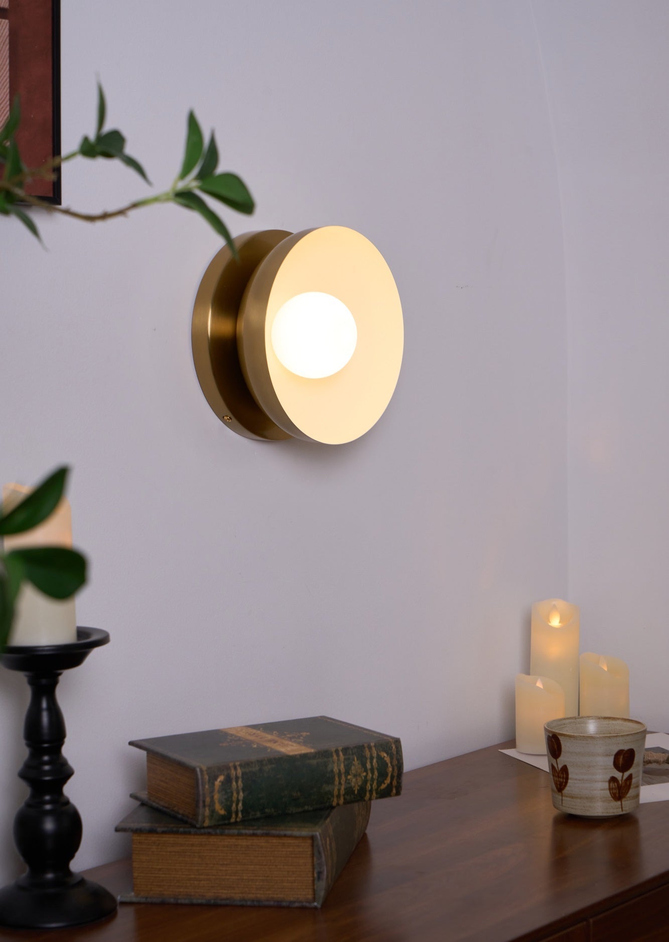 Vethaora Modern Minimalist Solar Eclipse Brass Glass Wall Light - Blowlighting