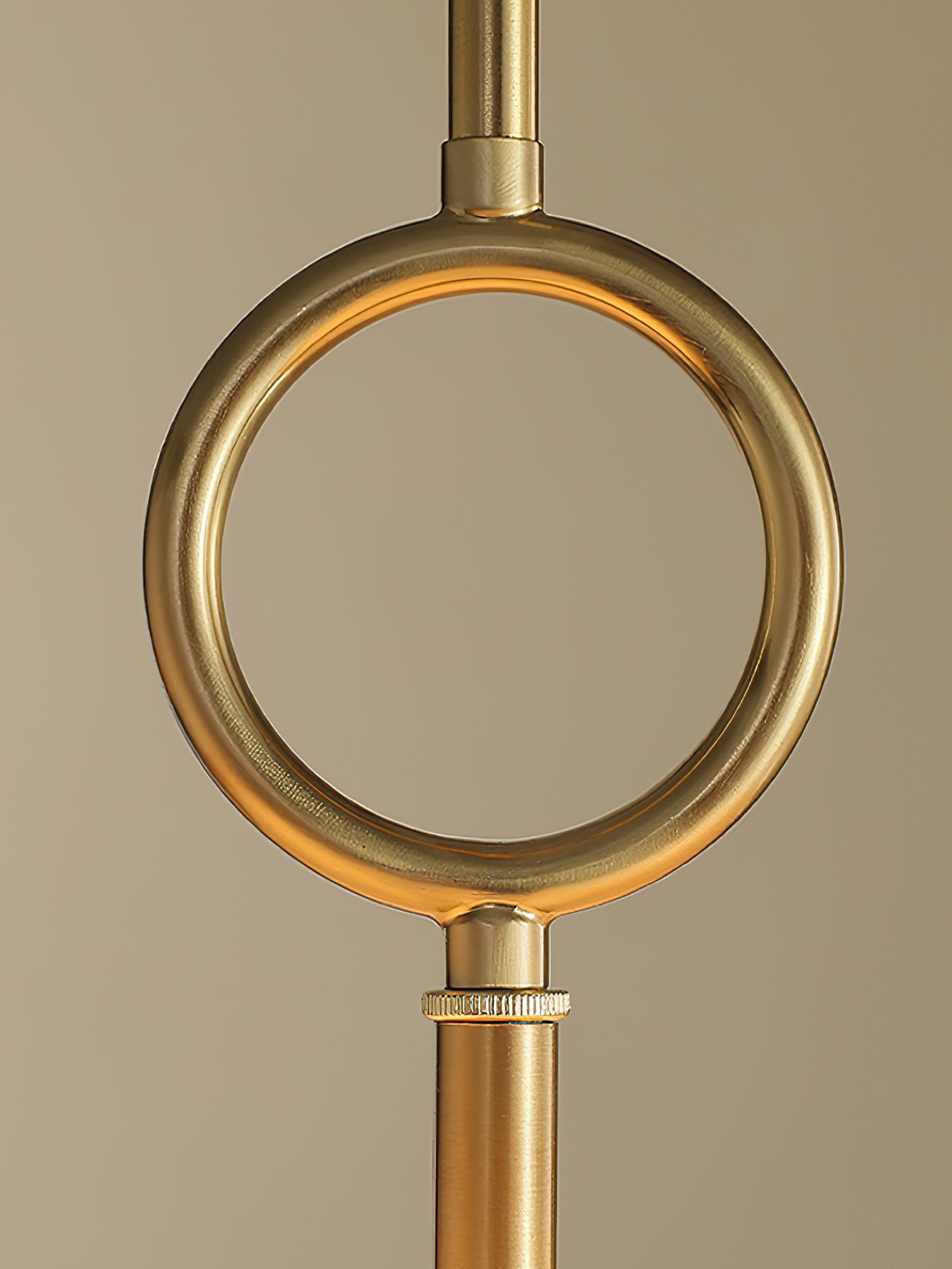 Solaria Suspension Élégante Plissée