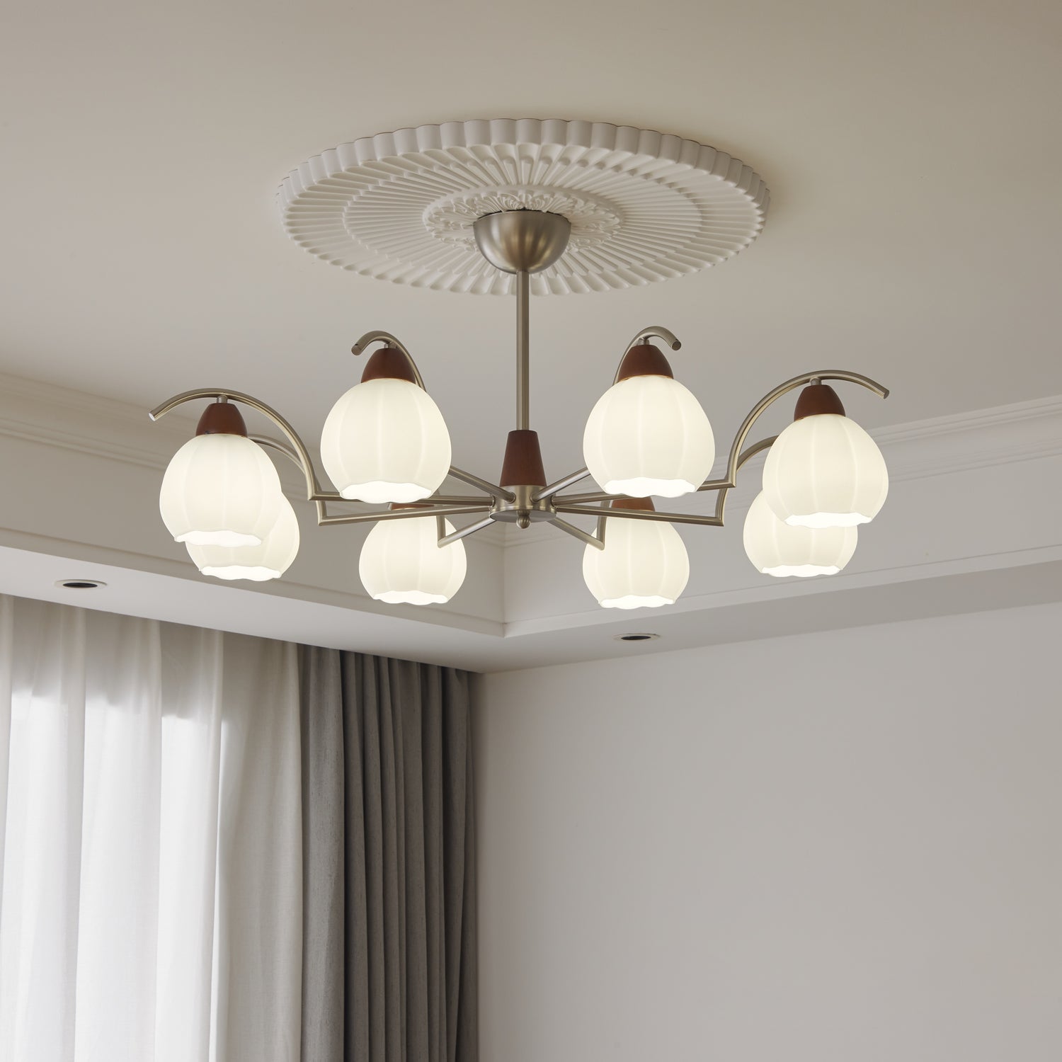 Soluna Bloom Chandelier - Blowlighting