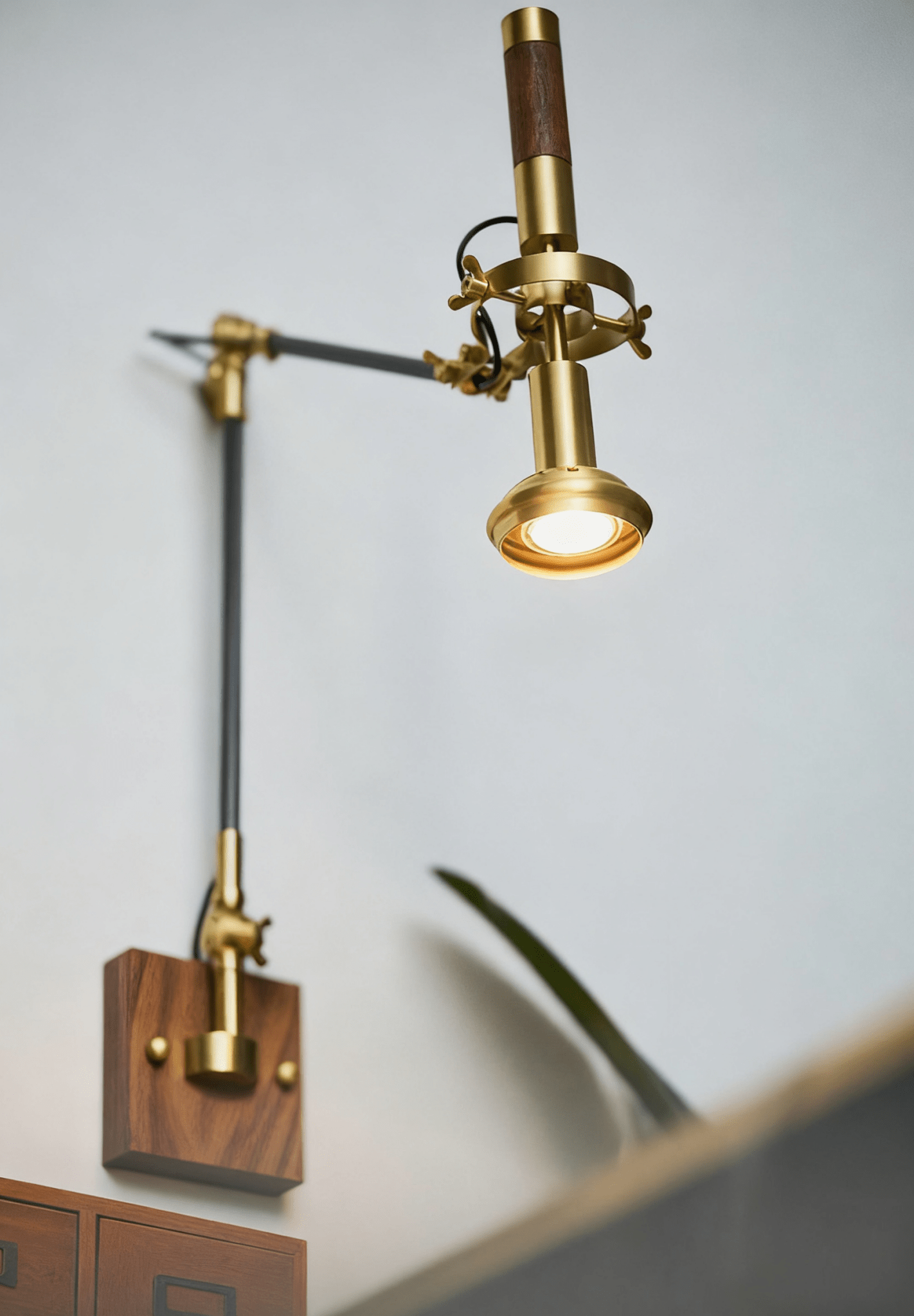 Thalia Applique Murale Industrielle Moderne en Bois