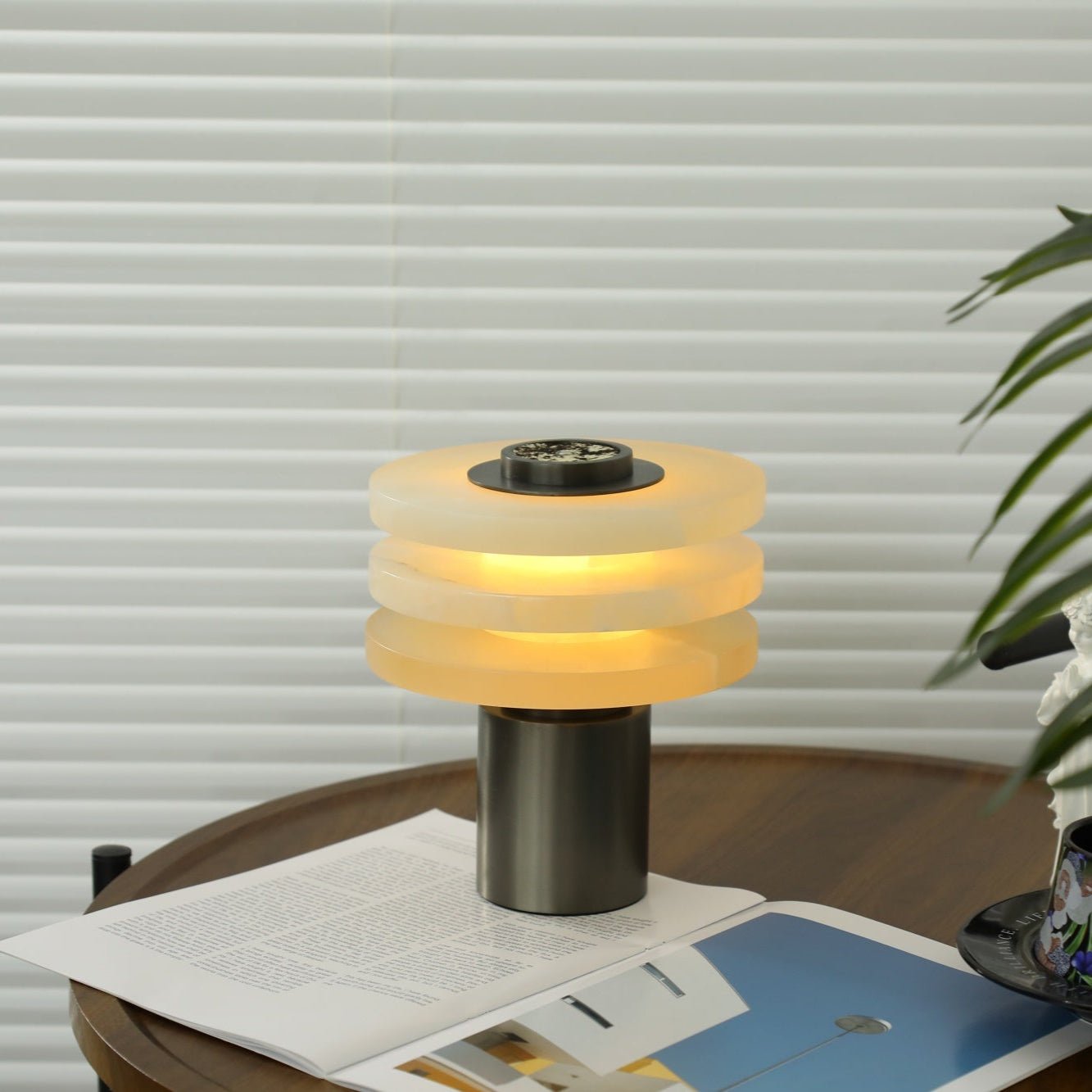 Tiered Obelisk Alabaster Table Lamp - Vakkerlight