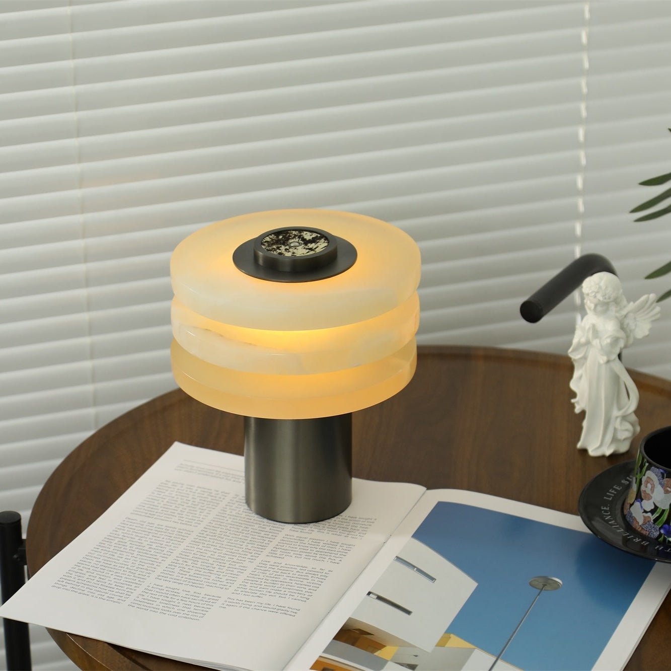 Tiered Obelisk Alabaster Table Lamp - Vakkerlight