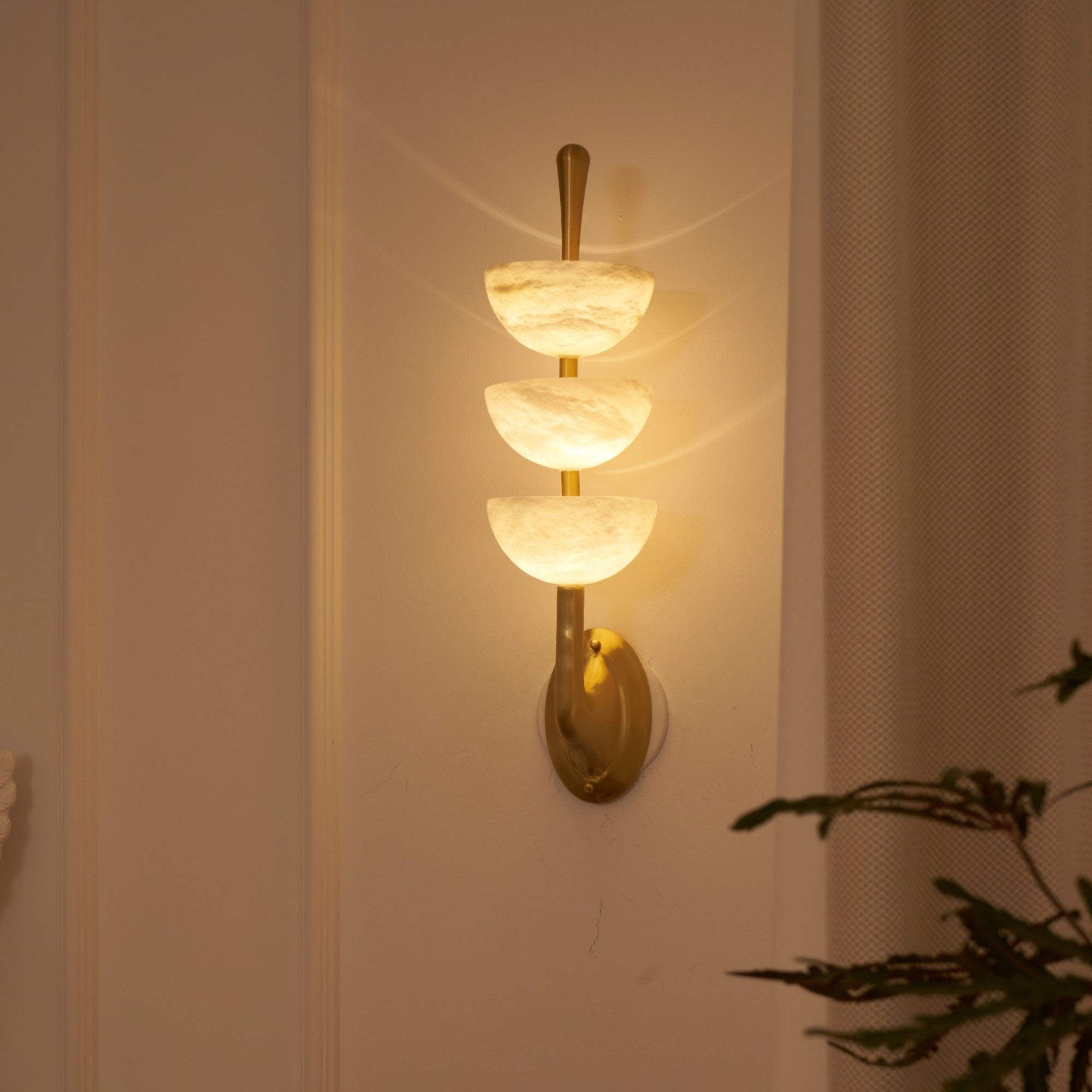 Ulmiraris Alabaster Wall Light - Letslighting