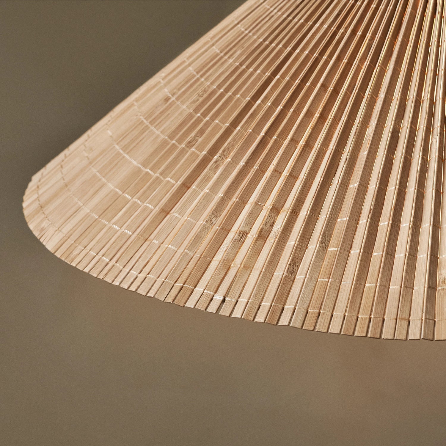 Hazel Modern Metal Pendant Lamp - Blowlighting