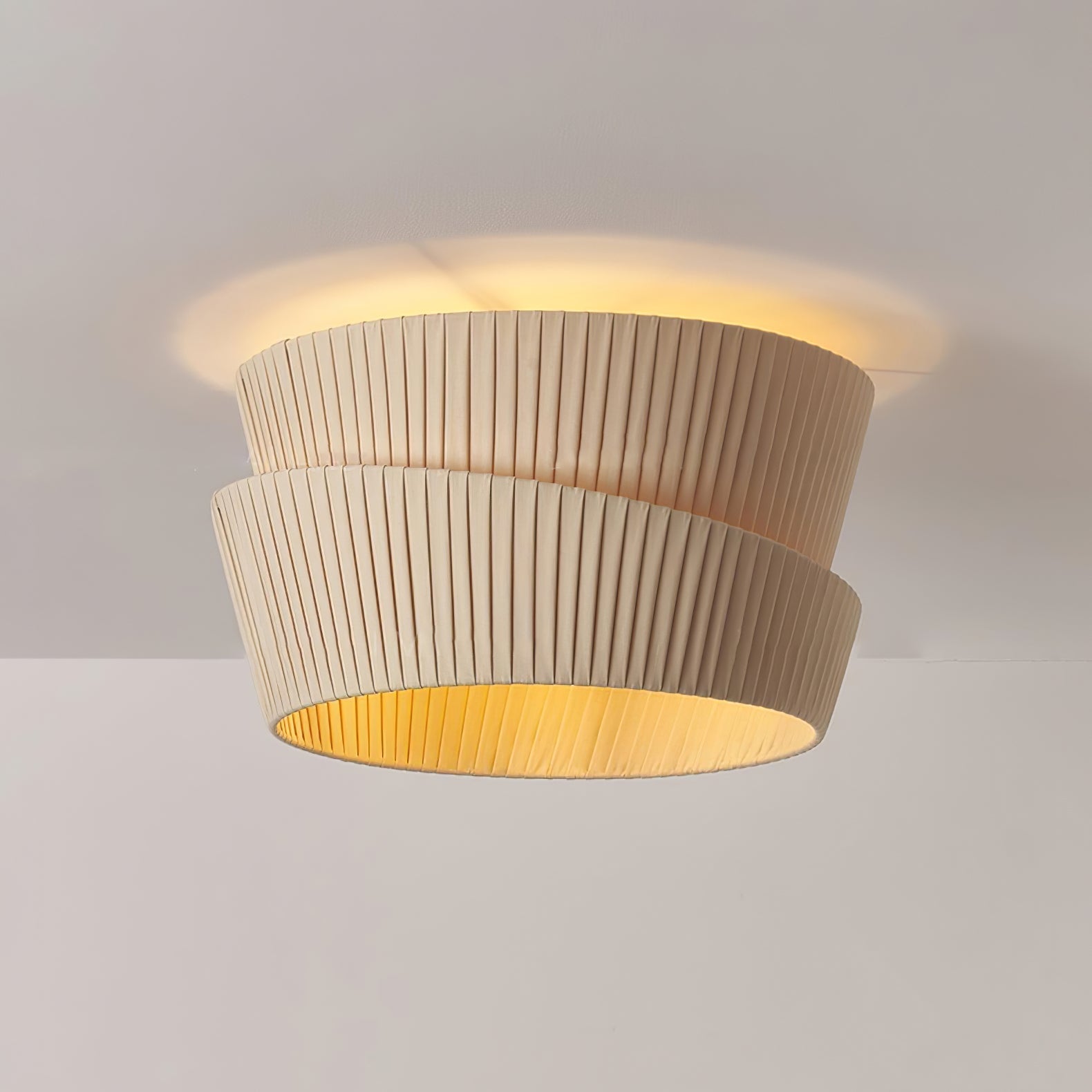 Vela Twist Ceiling Lamp - Blowlighting