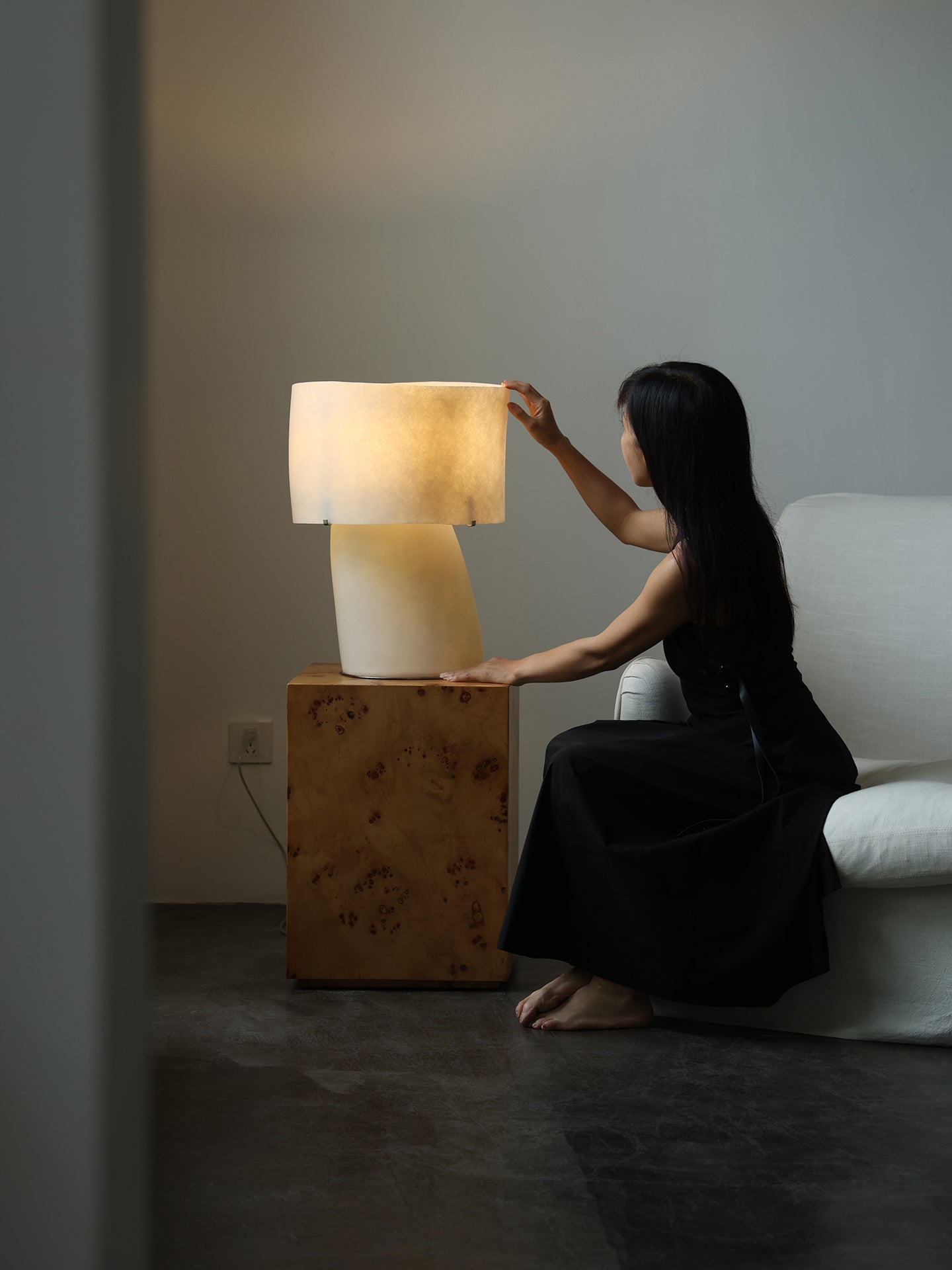 Vellum Moderne Minimaliste Plastique Métal Lampe de Table