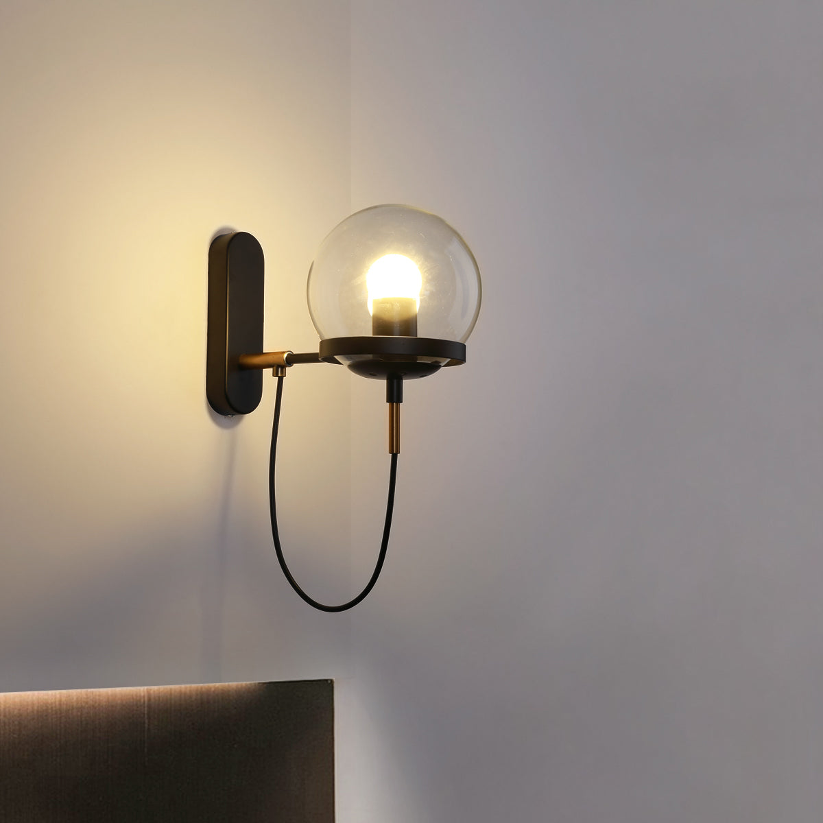Silva Applique Murale à Ampoule LED Globe Rétro, Métal, Noir/Bronze, Salon