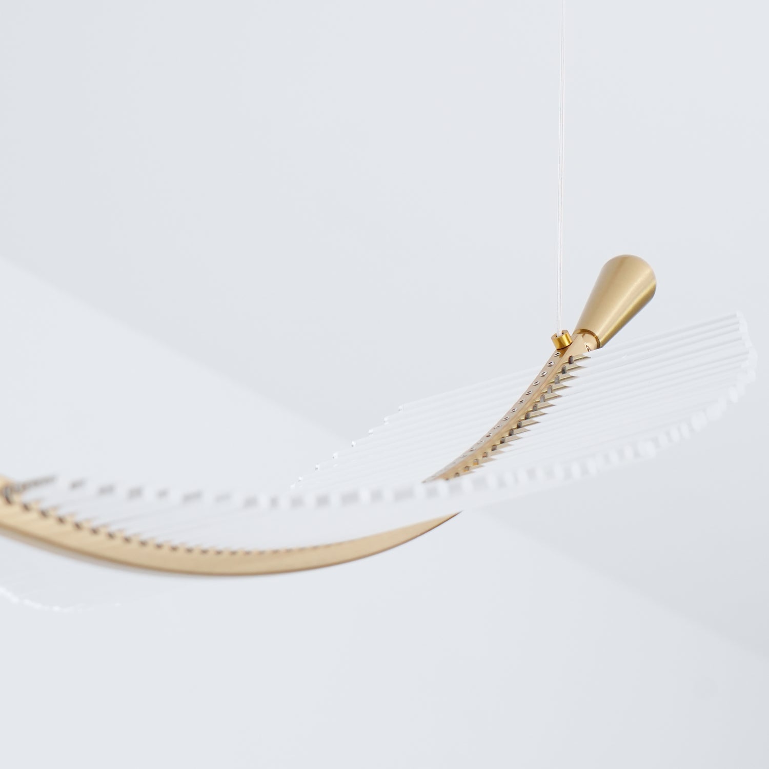 Lustra Chandelier Leaf Acrylic Gold Elegant Modern - Letslighting