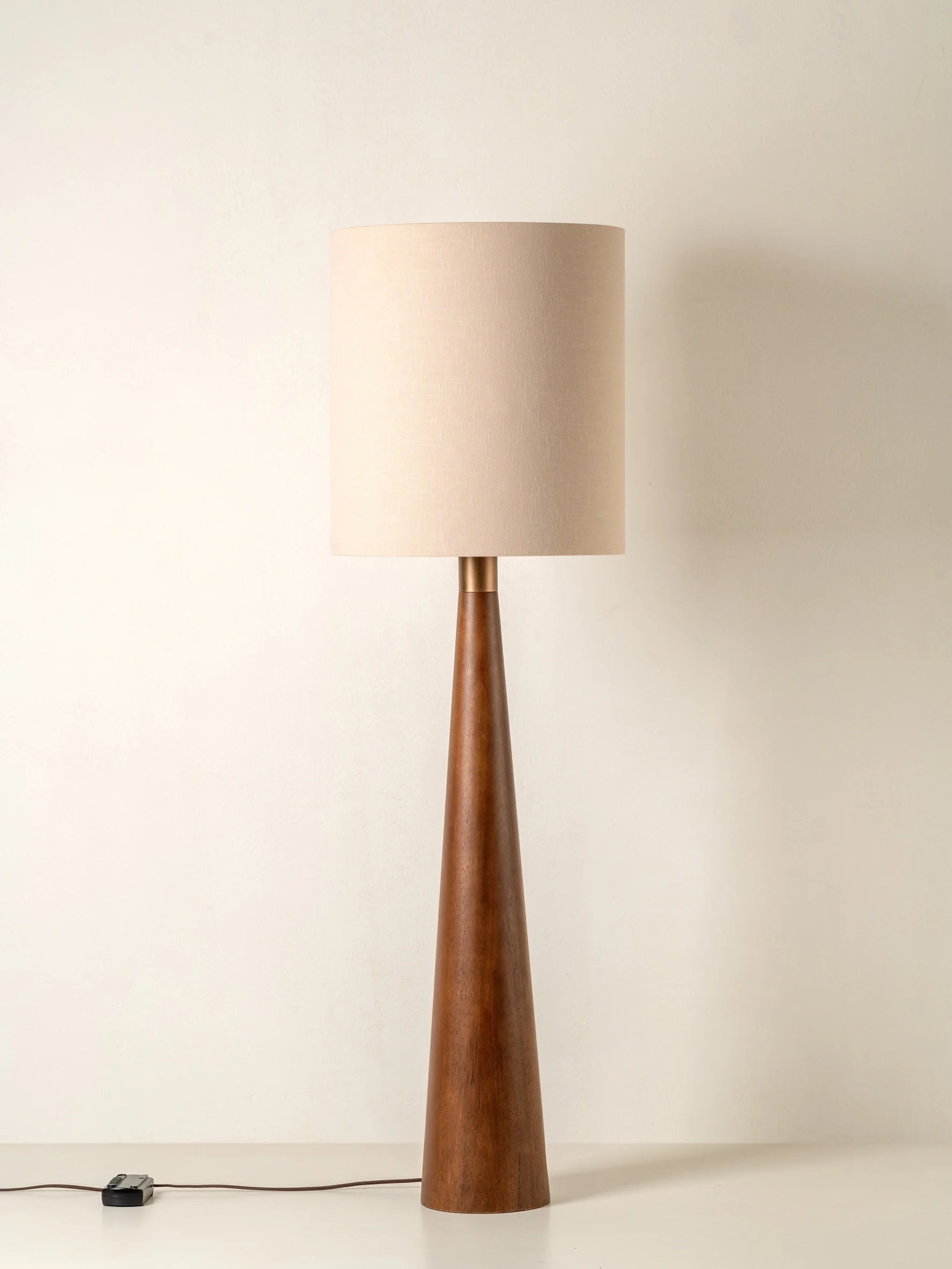 Karter Lampadaire Moderne en Bois