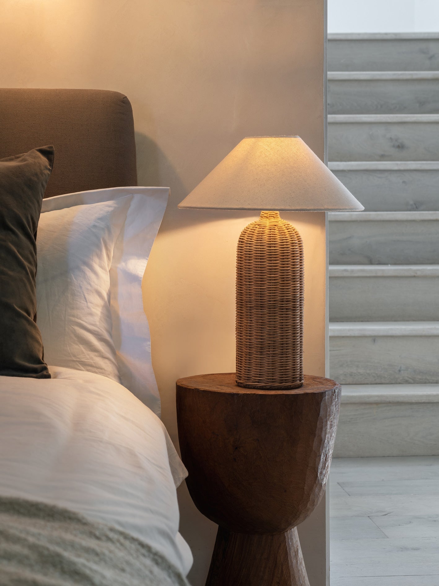 Ensia grande lampe de table en rotin