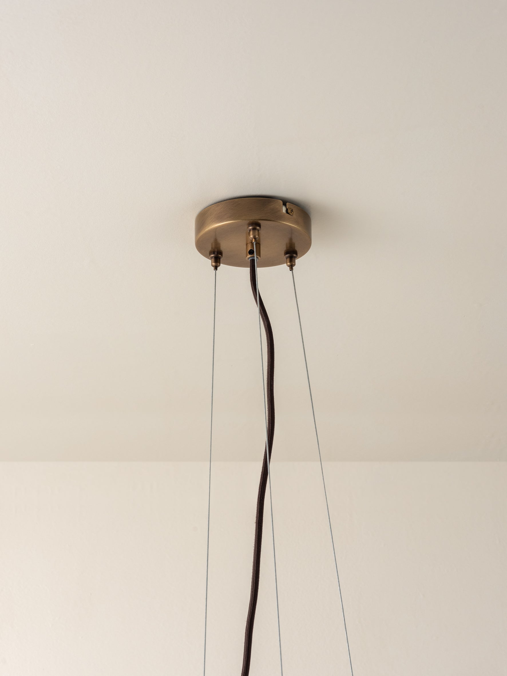Eden Lustre Moderne en Laiton