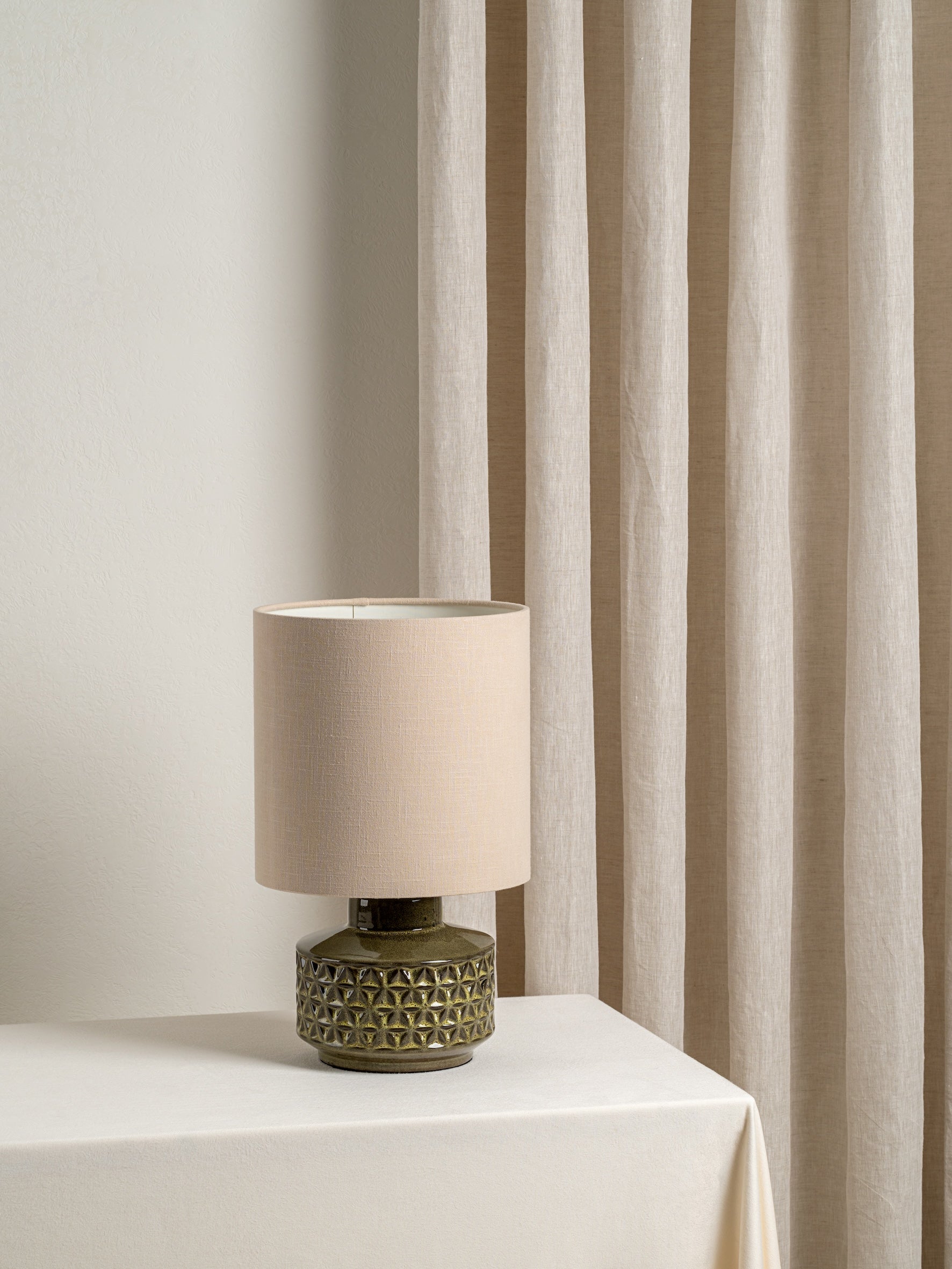Filaree lampe de table courte en céramique émaillée verte