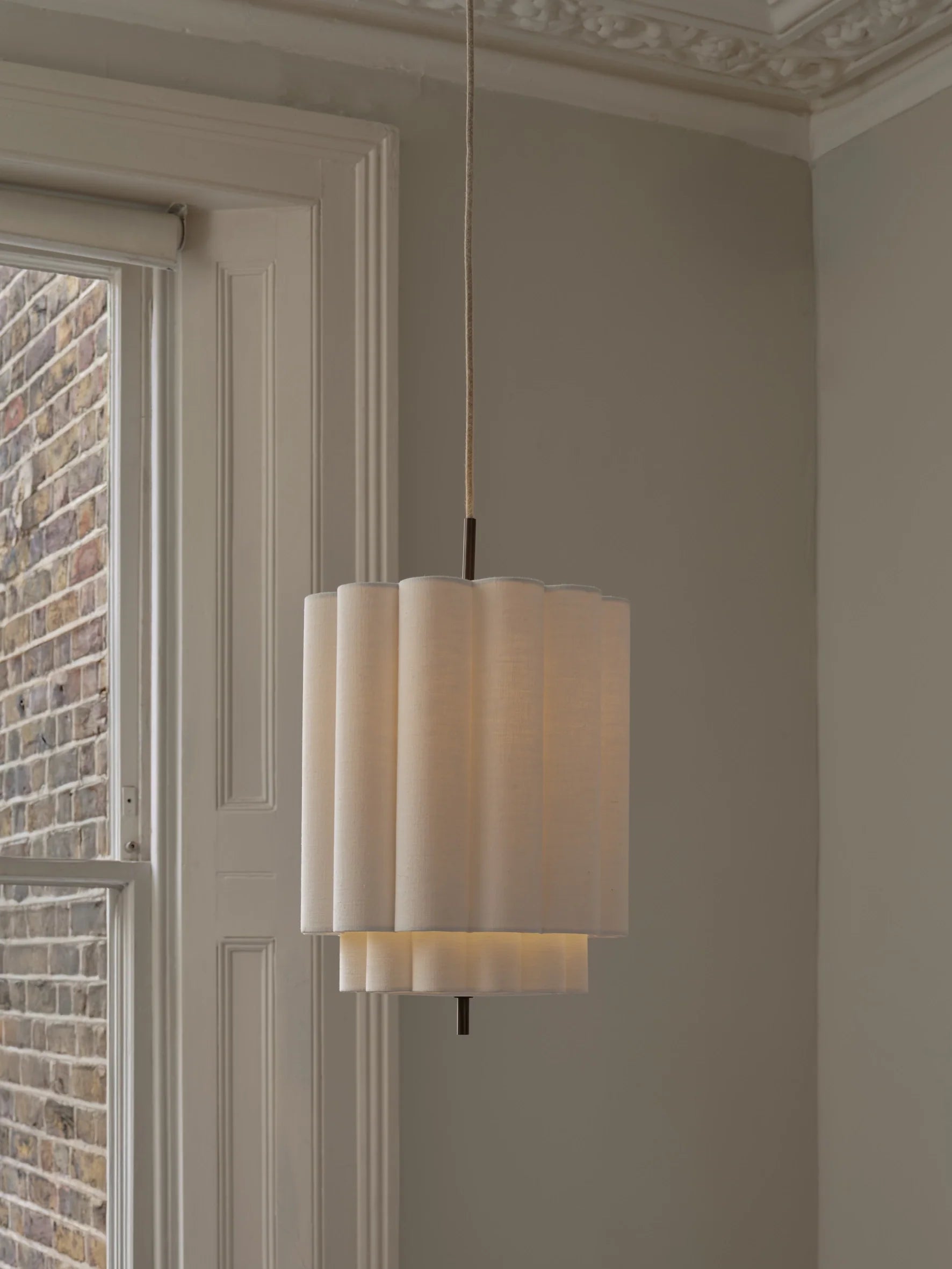 Folia petite suspension festonnée en lin naturel
