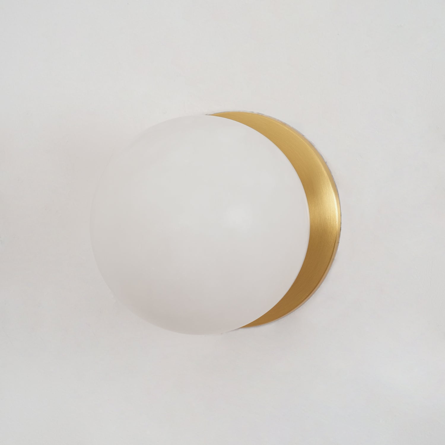 Vevinir Alabaster Globe Wall Light - Letslighting