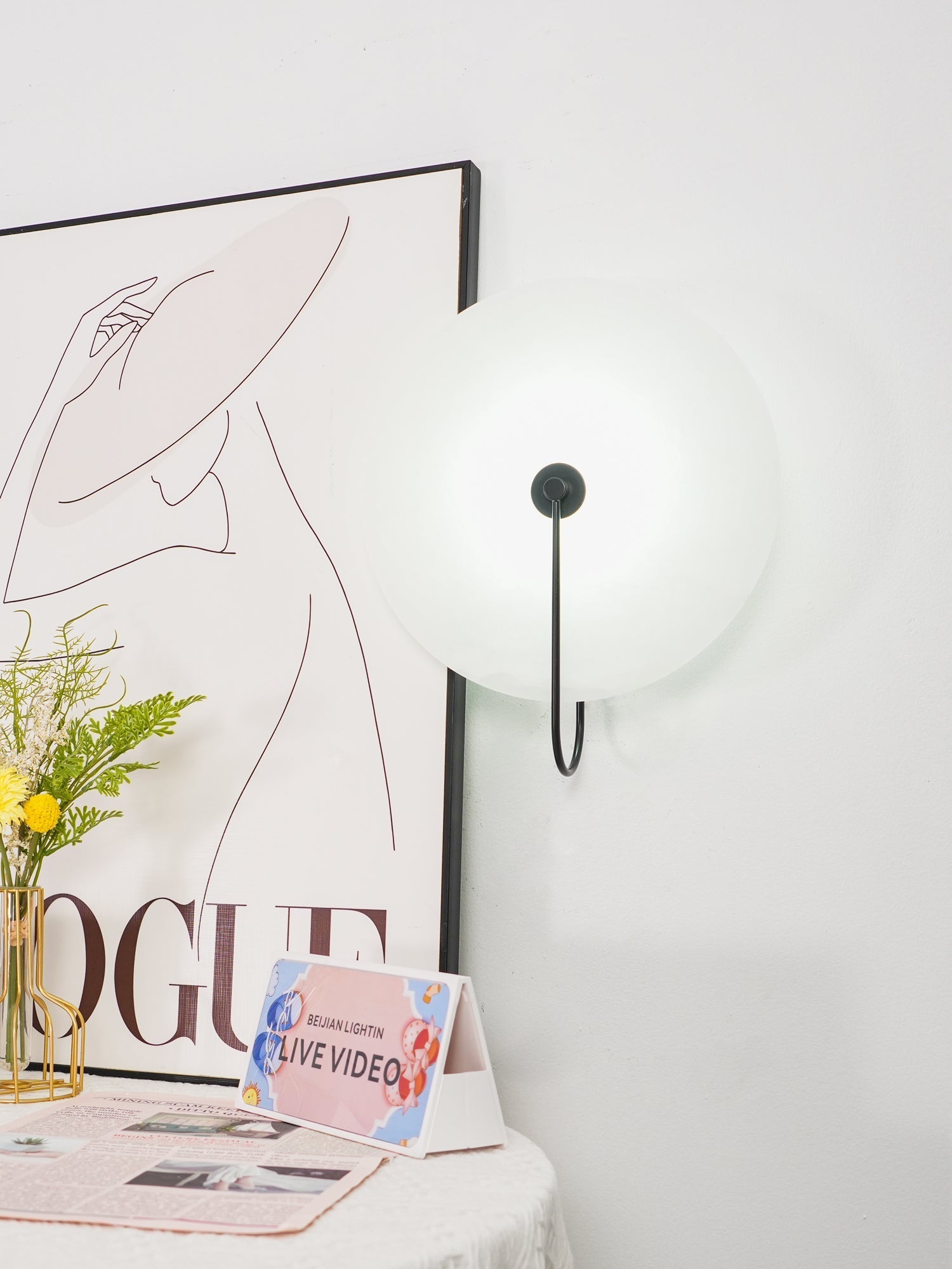 Elaris Alabaster Globe Wall Lamp - Blowlighting