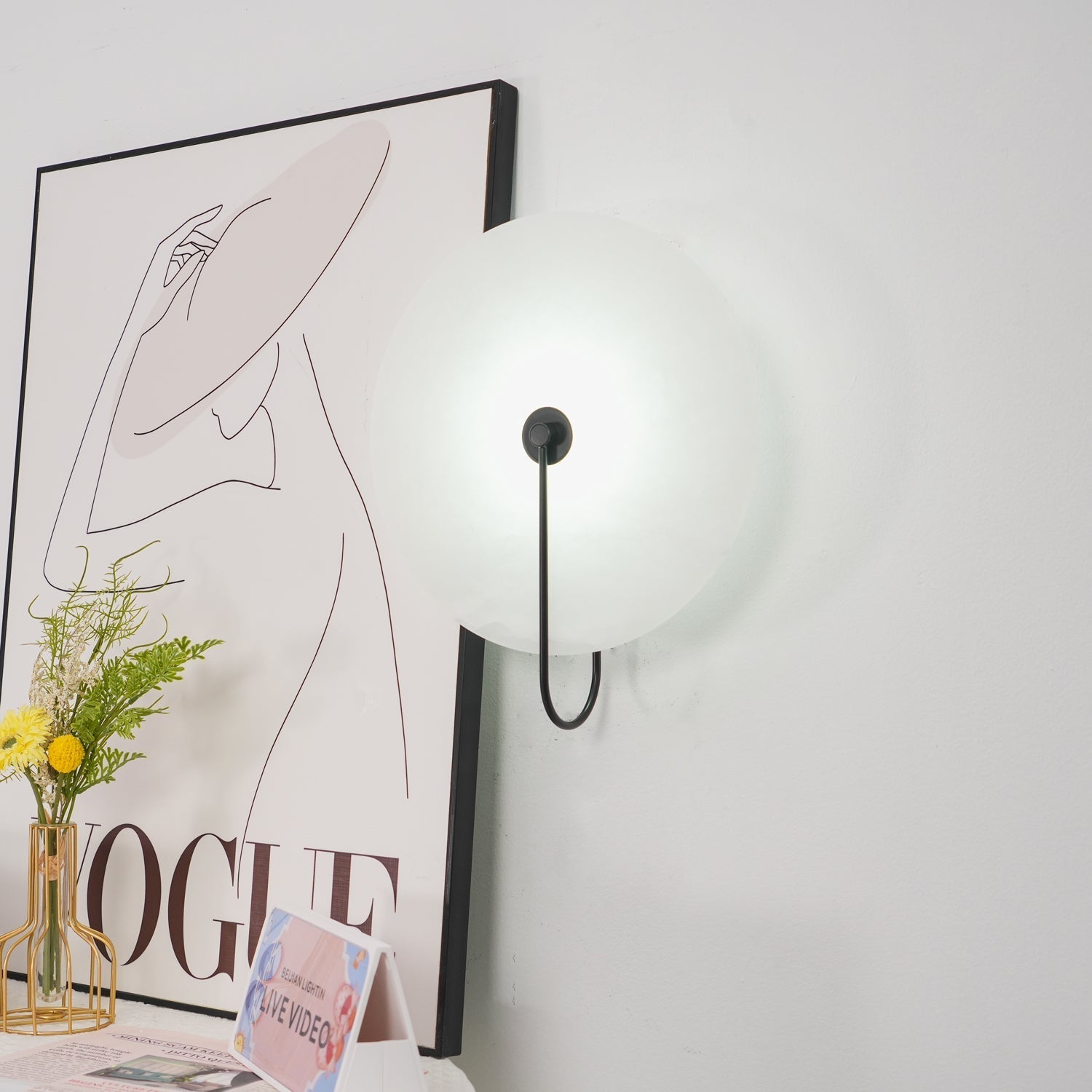 Elaris Alabaster Globe Wall Lamp - Blowlighting