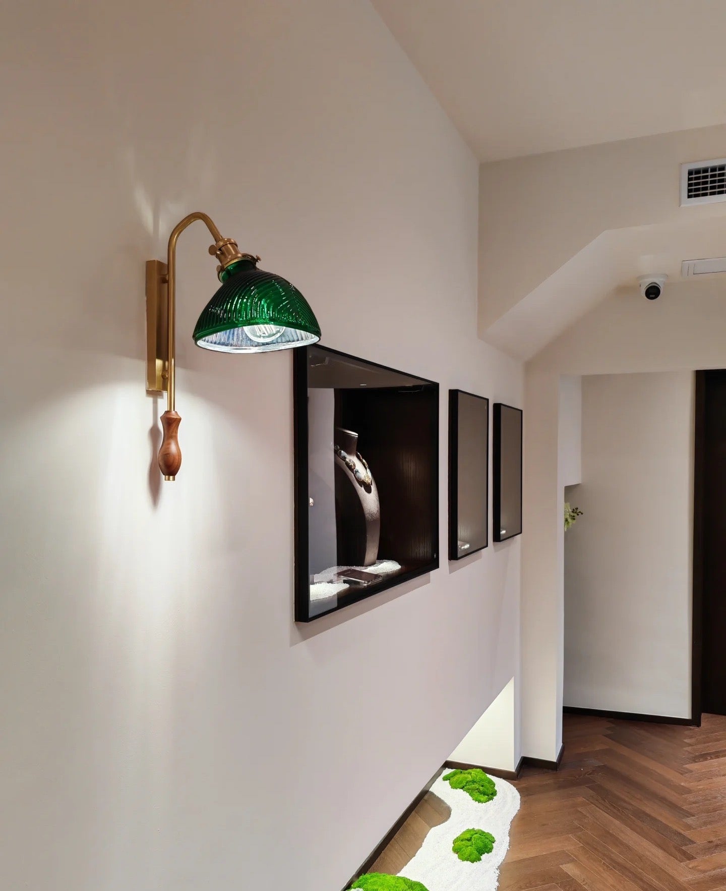 Alaric Wall Lamp - Vakkerlight