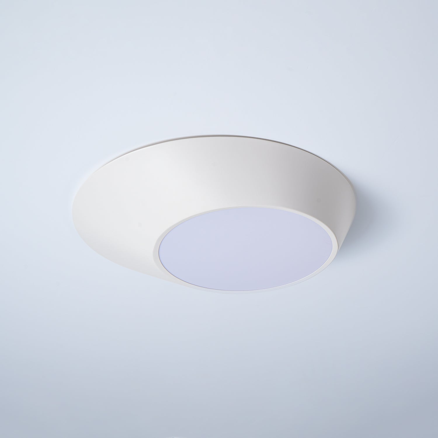 Angled Ceiling Light - Blowlighting