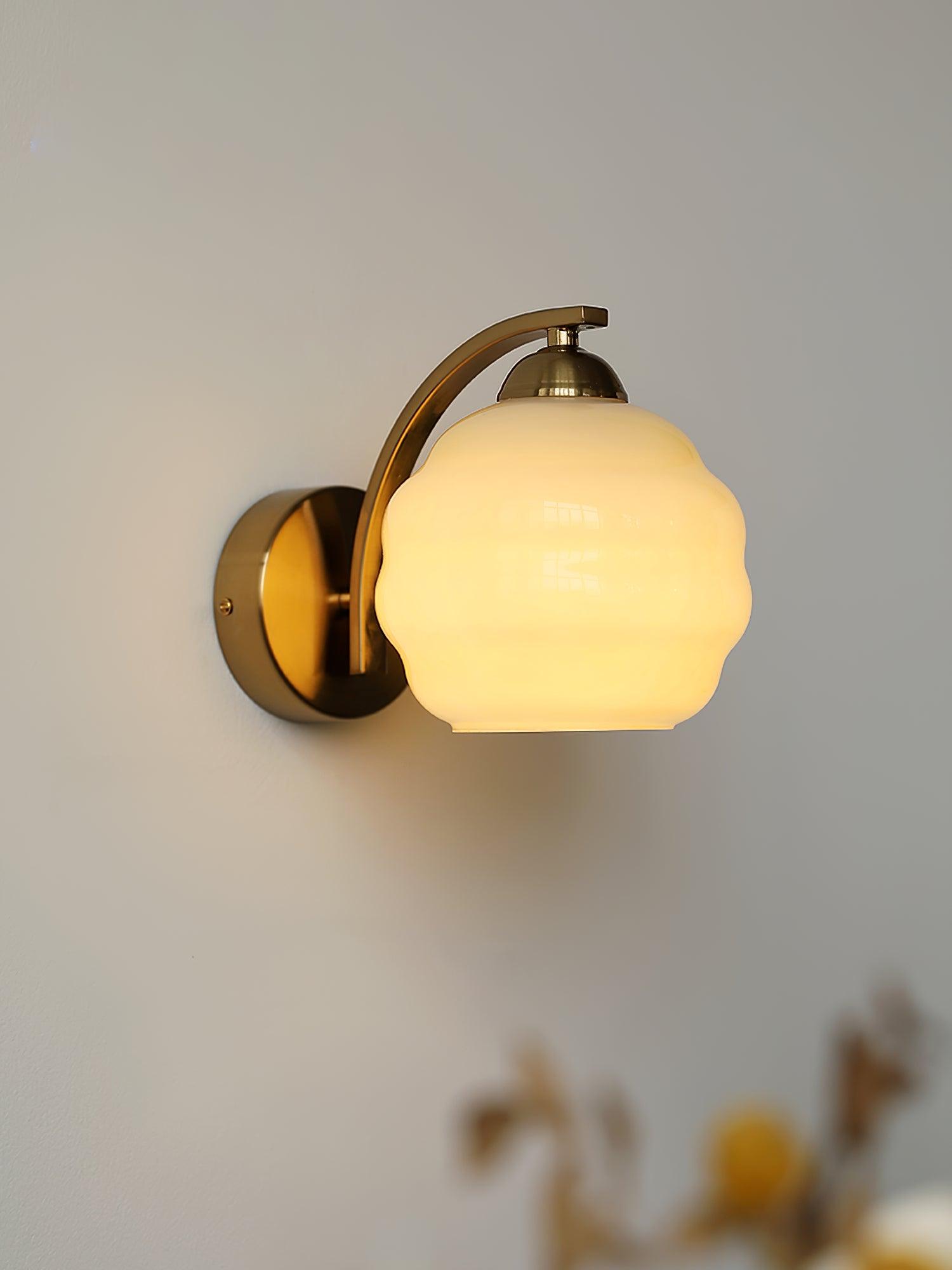 Art Deco Vintage Wall Lamp - Blowlighting