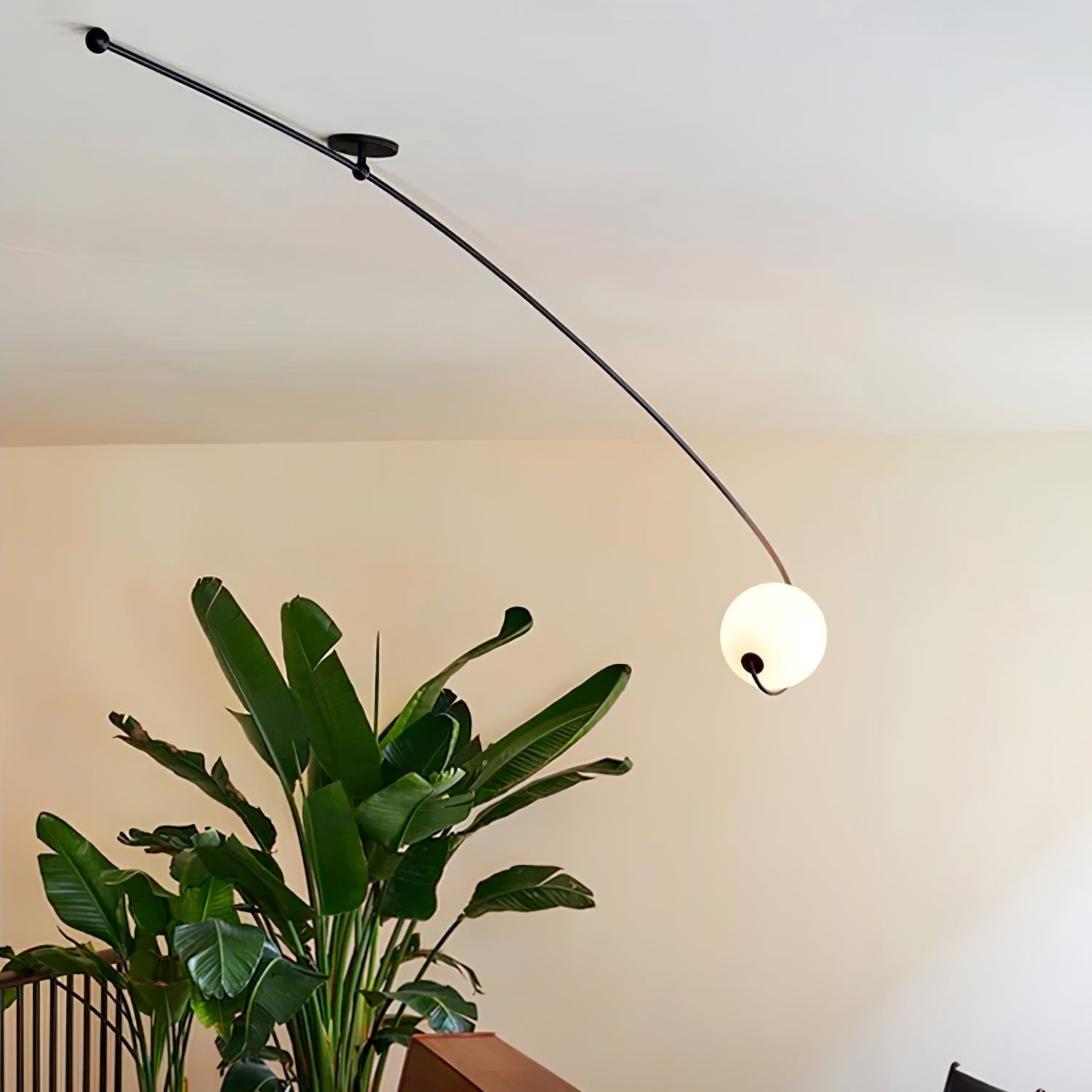 Astral Curve Ceiling Lamp - Blowlighting