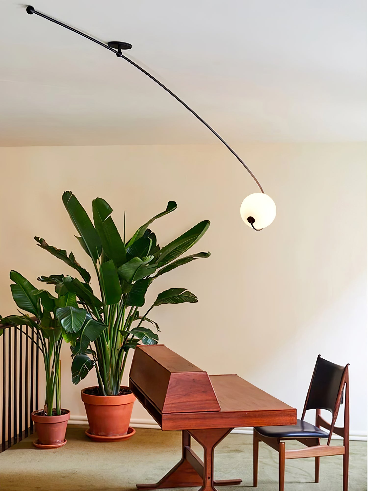 Astral Curve Ceiling Lamp - Blowlighting