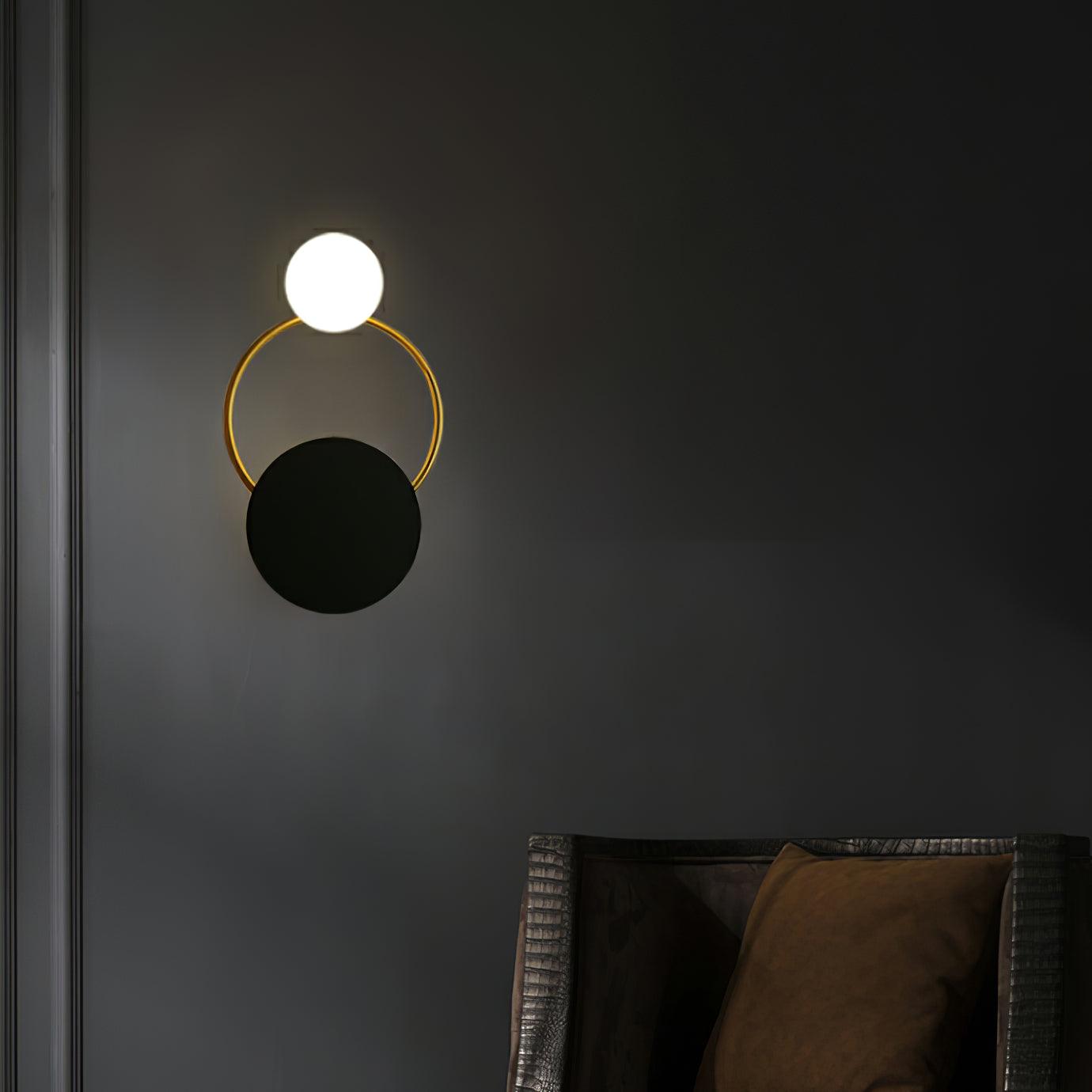 Arisha Applique Murale LED Moderne à Triple Anneau, Métal/Verre, Noir/Or, Chambre à Coucher