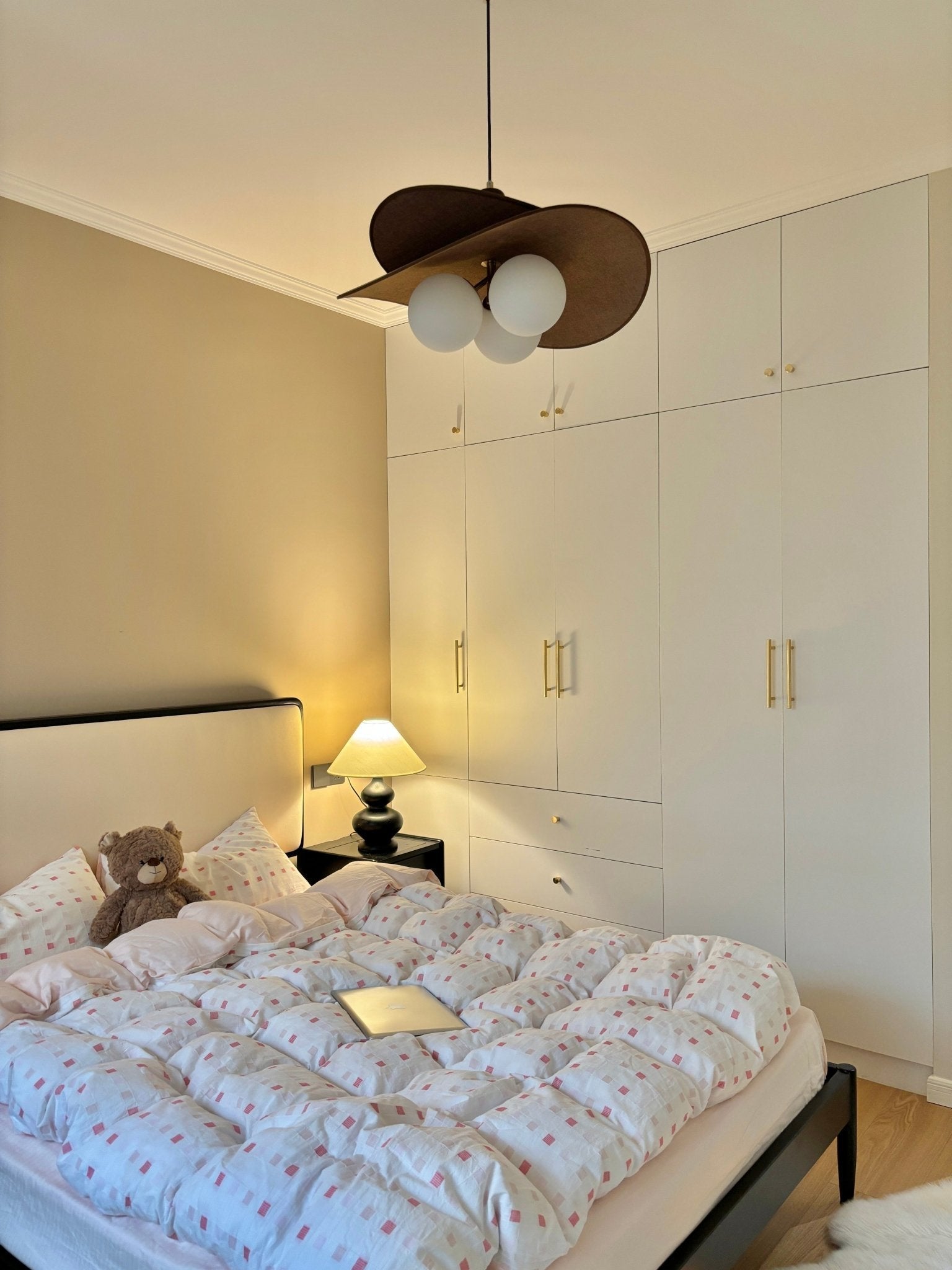 Brill Lustre Vintage Moderne Bloom Petals