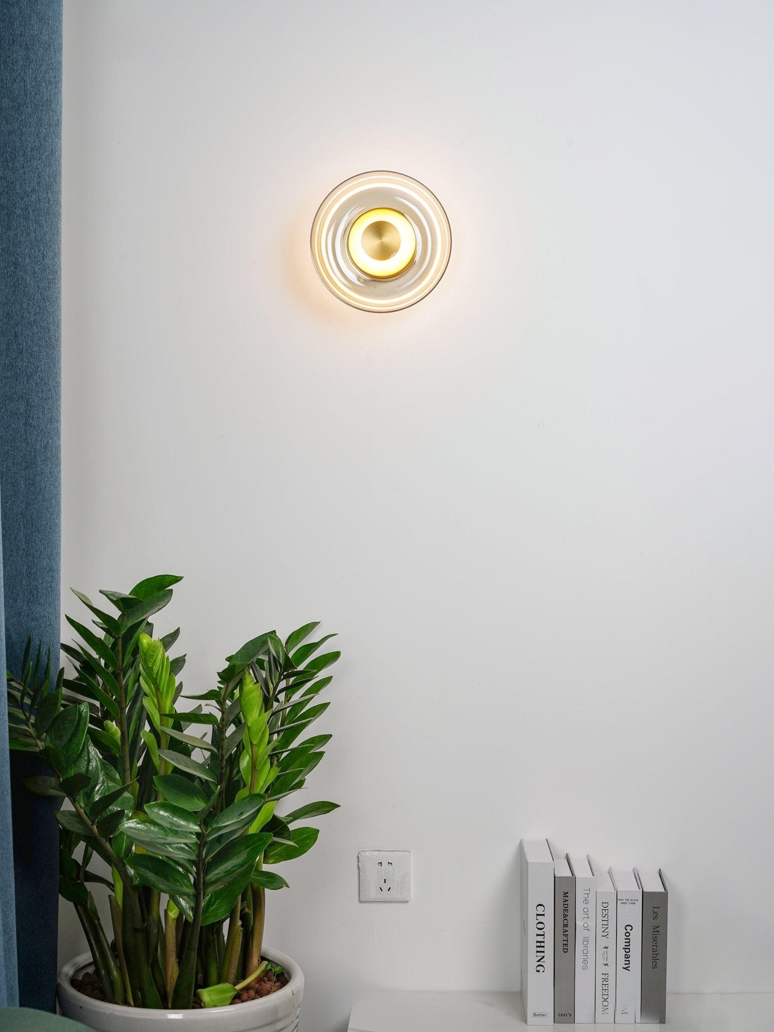 Solara Wall Light - Blowlighting