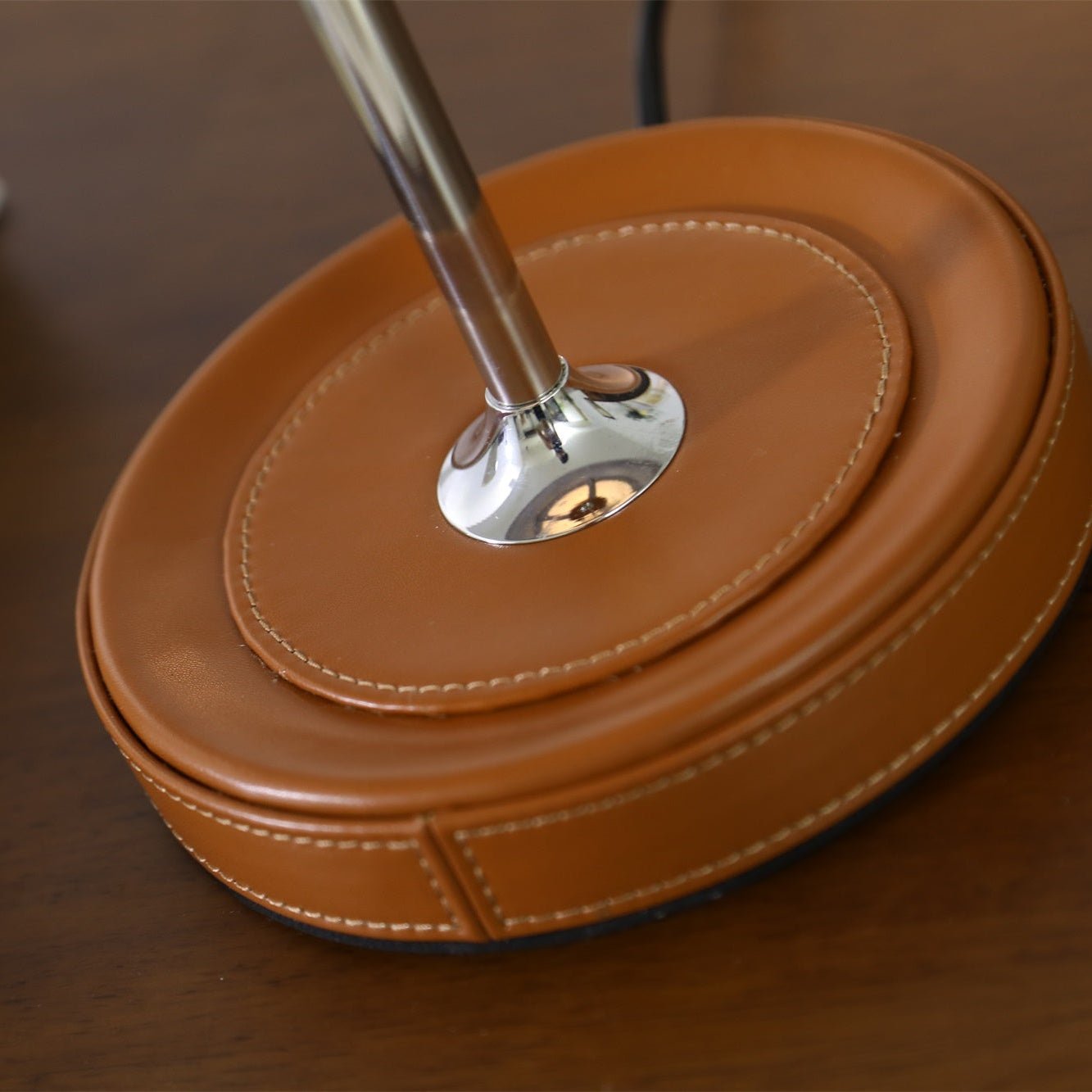 Calystron Art Cuir Artificiel Métal Lampe de Table