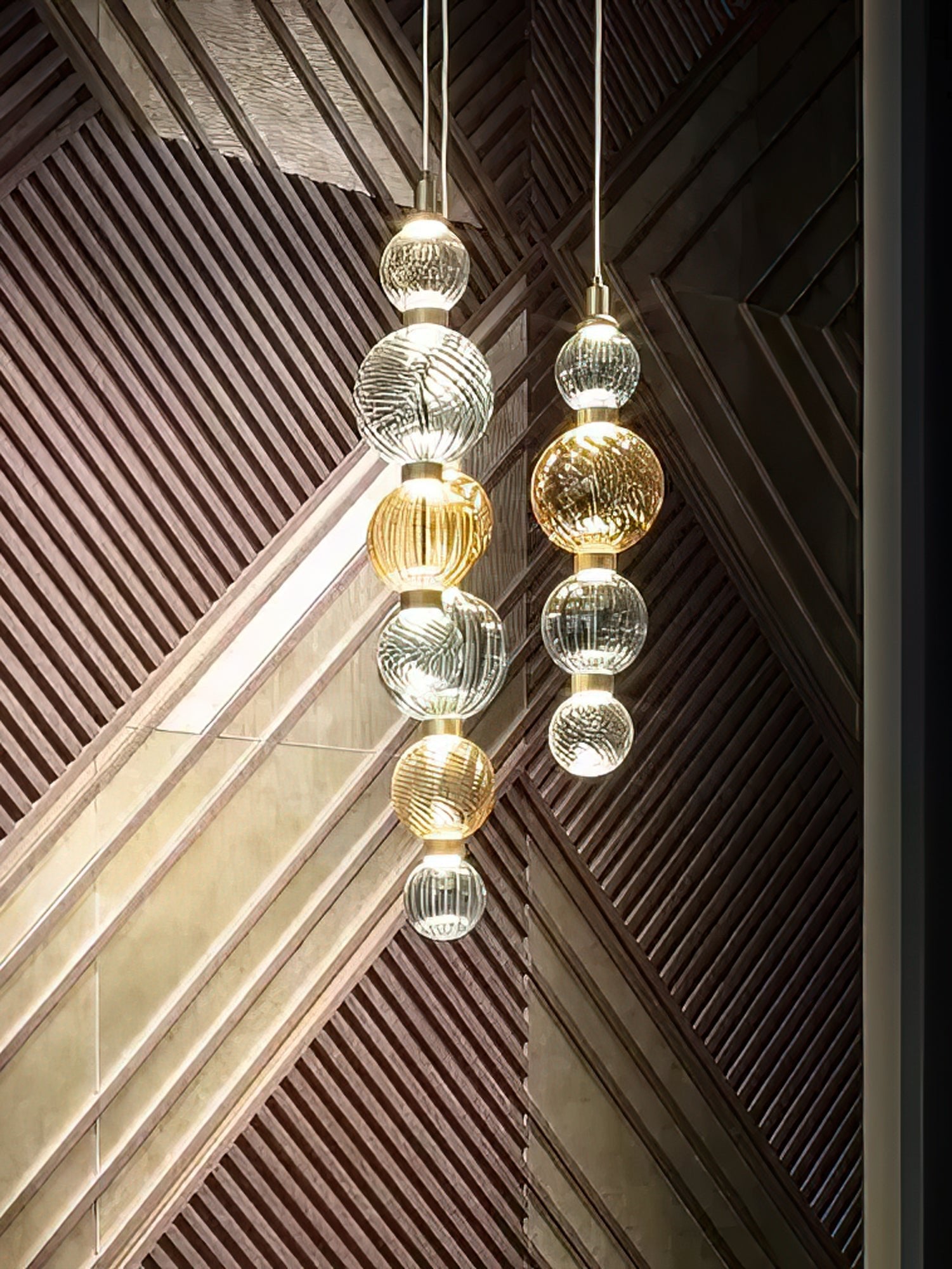 Celvara Globe Pendant Lamp - Vakkerlight