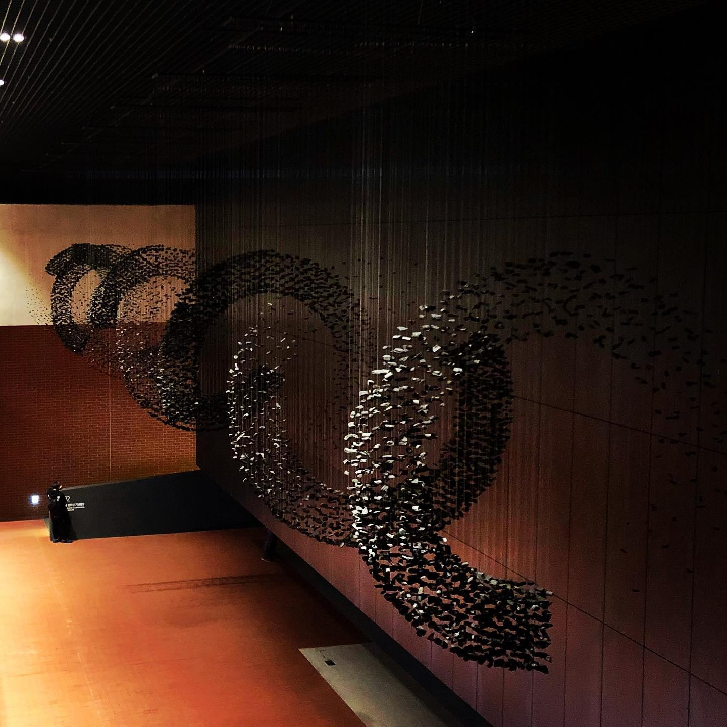 Black Stones Chandeliers - Blowlighting