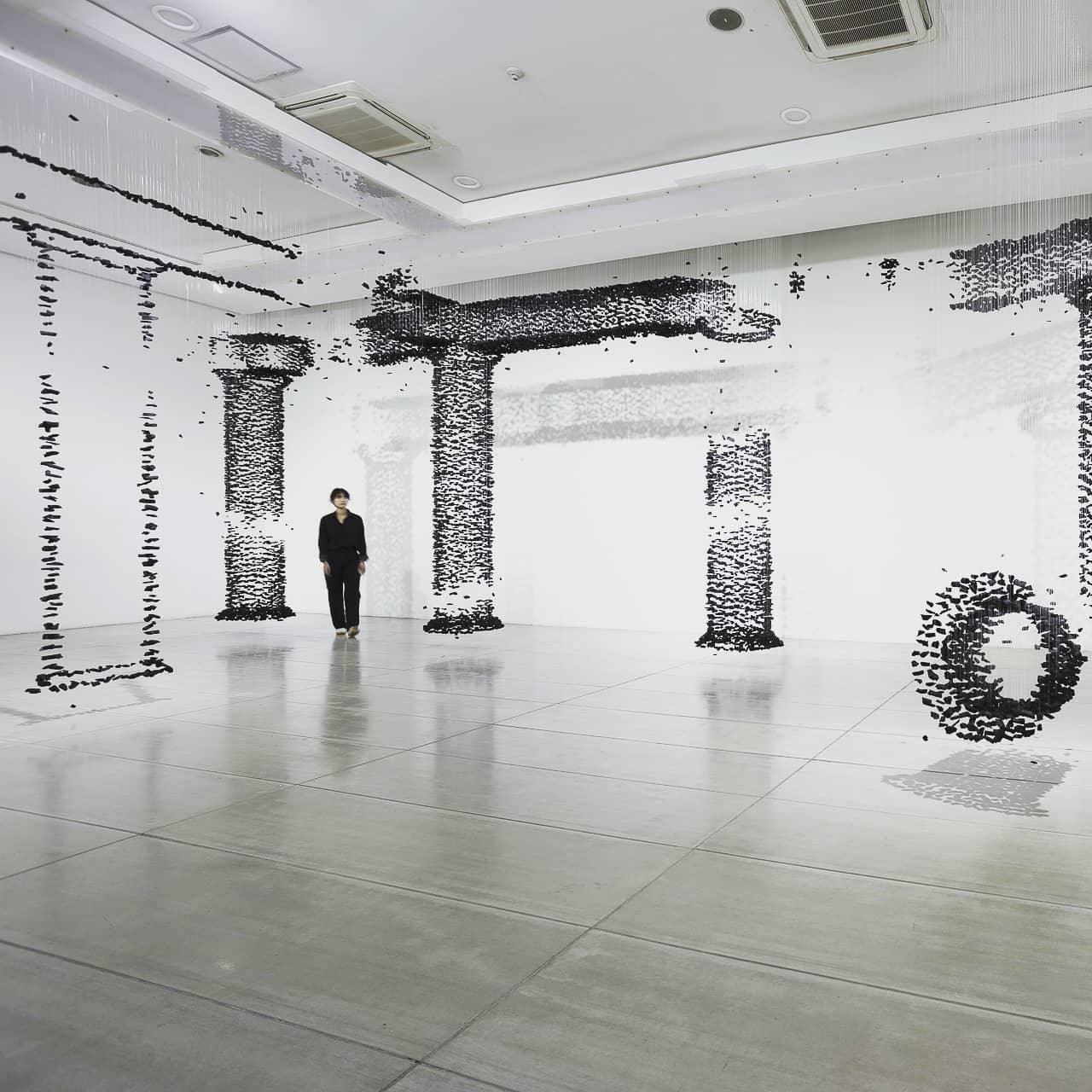 Black Stones Chandeliers - Blowlighting