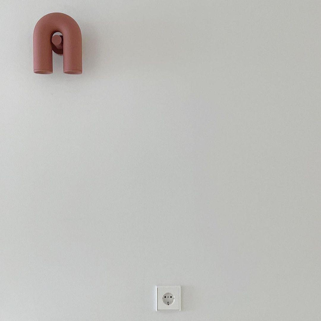 Aria Arc Minimaliste LED Applique Murale Noir Rouge Bleu