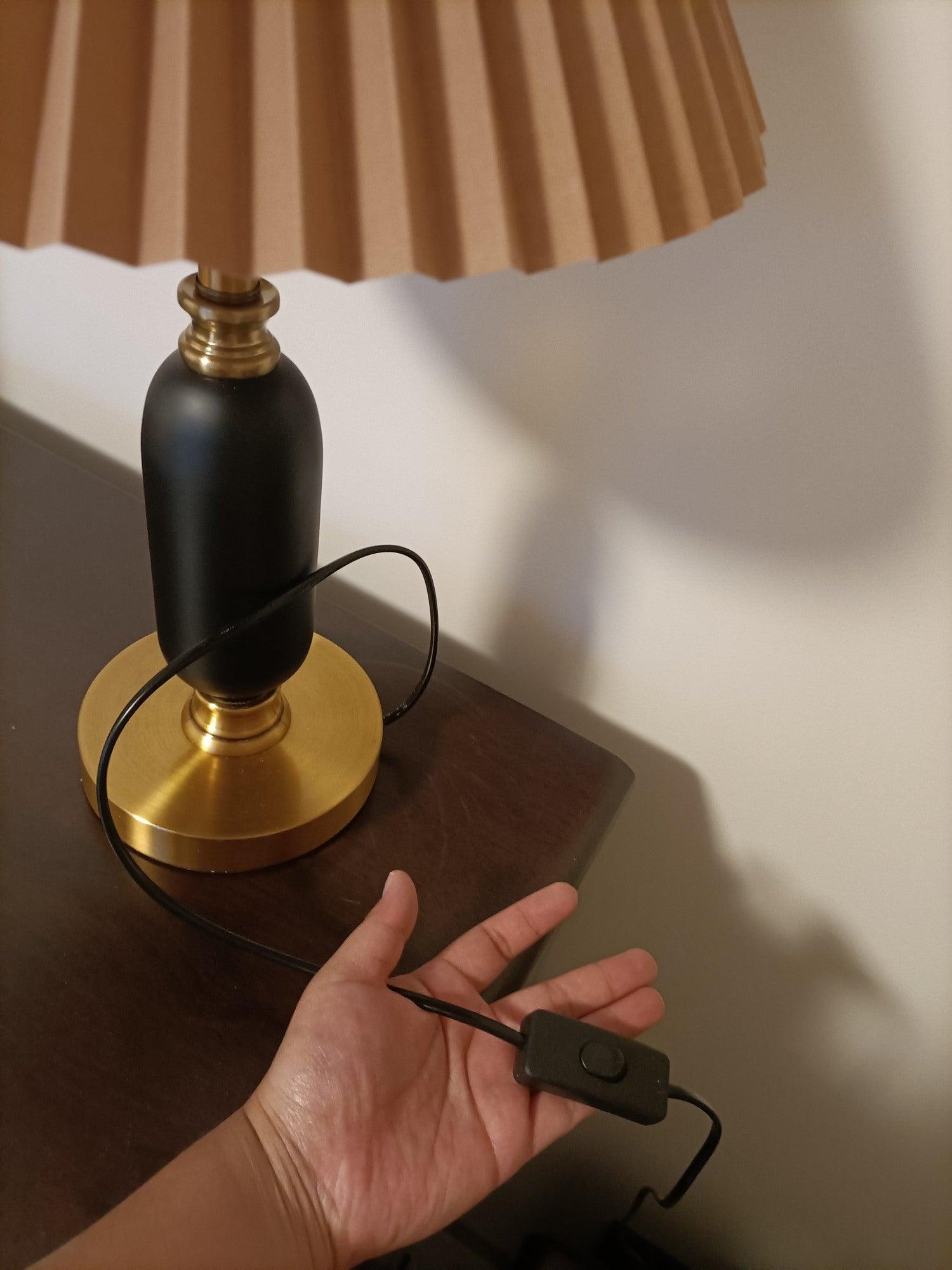 Aurmarila Fabric Table Lamp - Letslighting