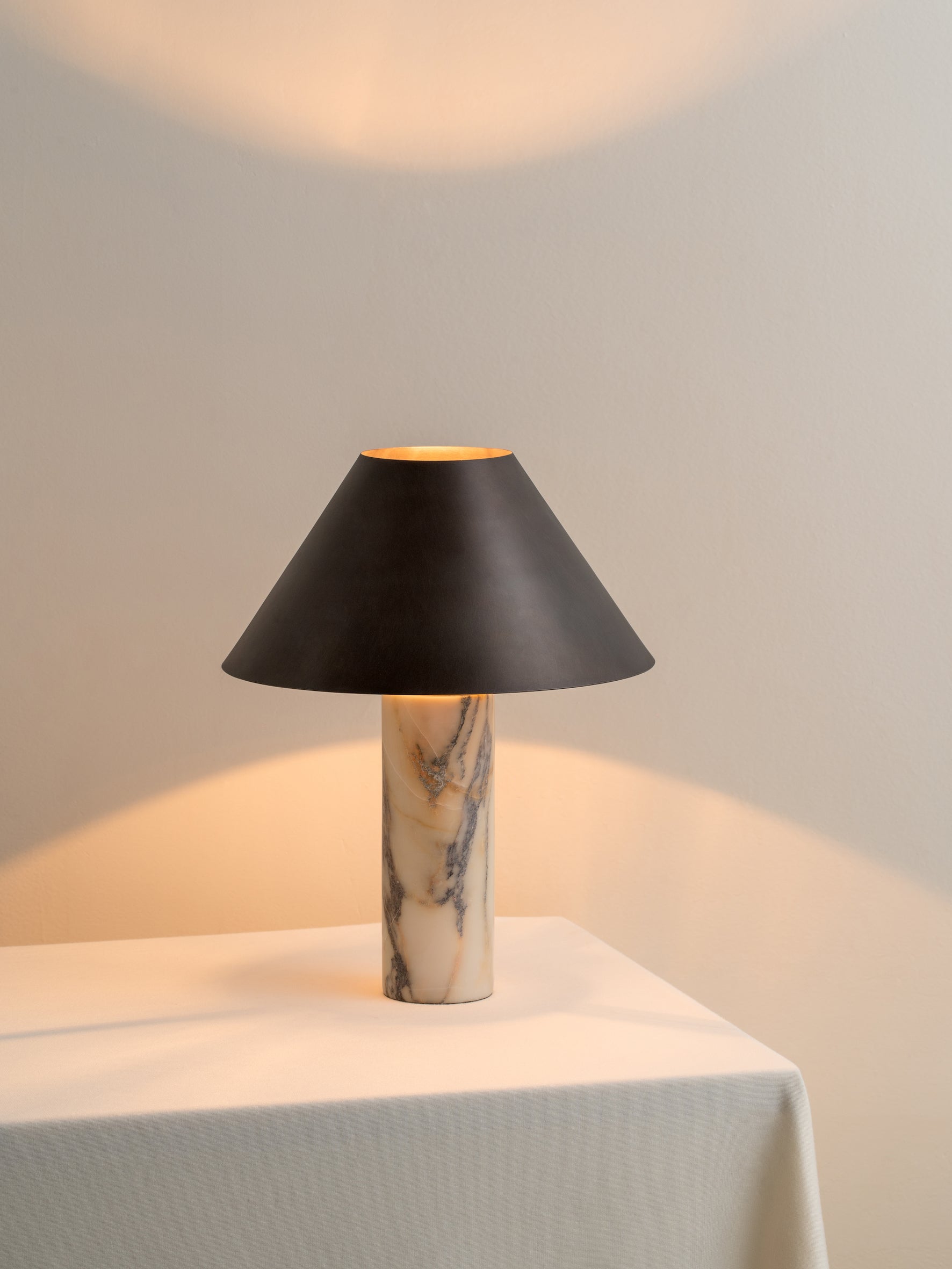 Eliot Lampe de Table Moderne en Marbre