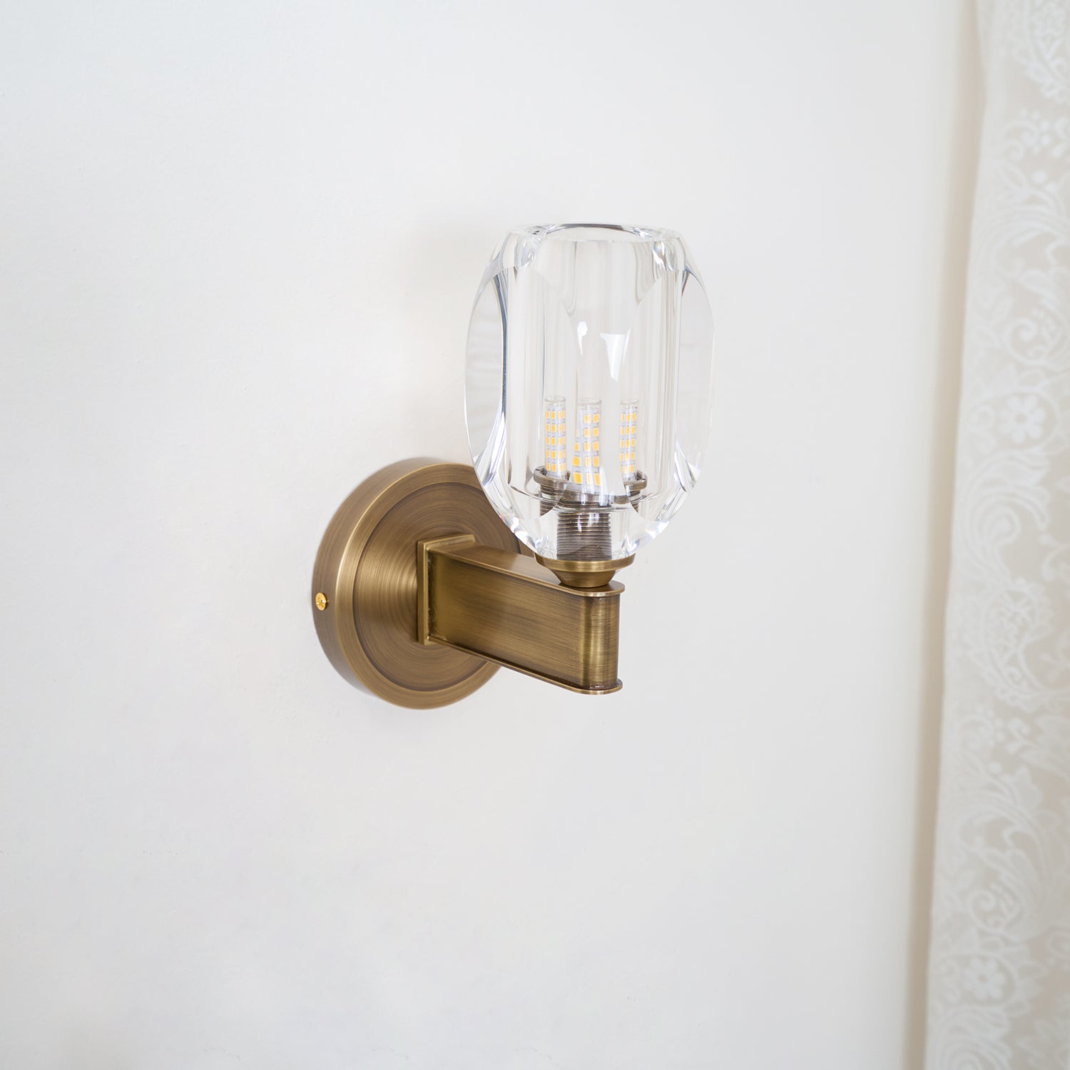 Diamond Crystal Sconce - Blowlighting