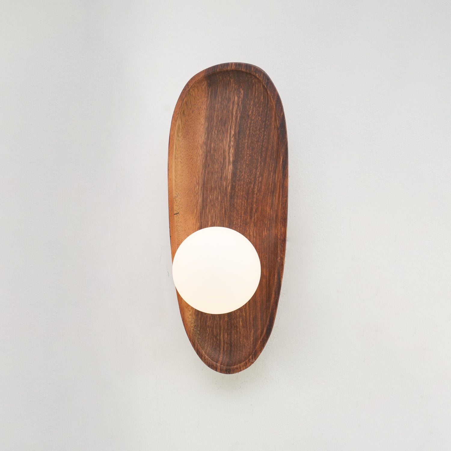 Eivor Wall Lamp - Blowlighting