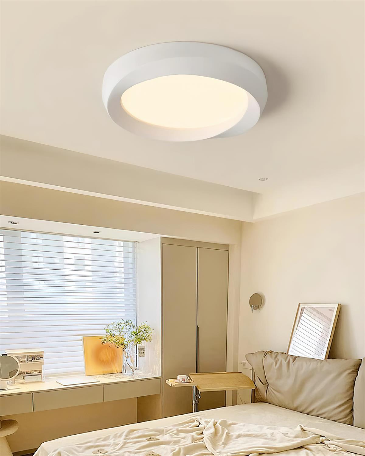 Ceiling Lamp Resin with Soft Curved Frame in Neutral Tones - Letslighting