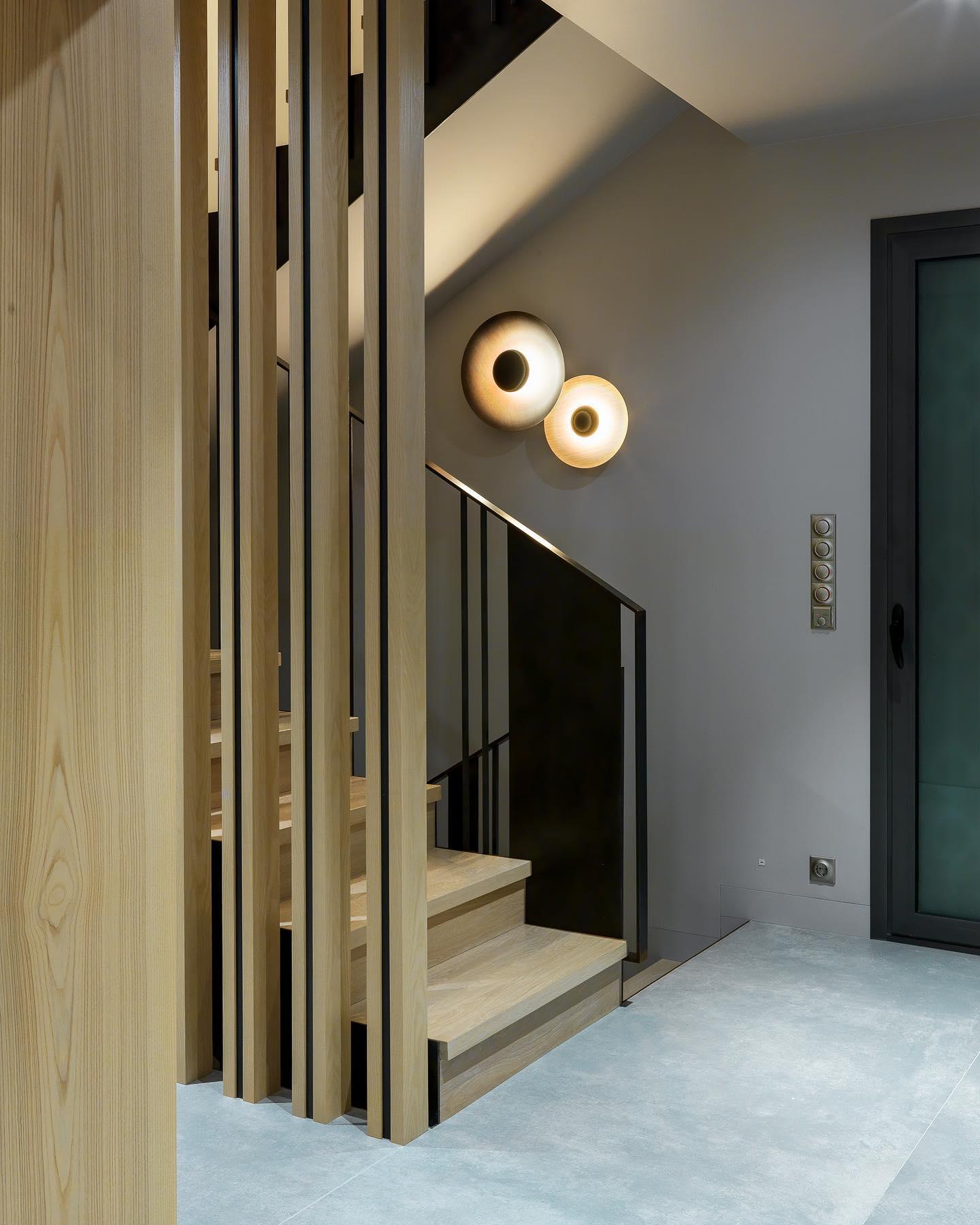 Simplicity Glow Wall Light - Blowlighting