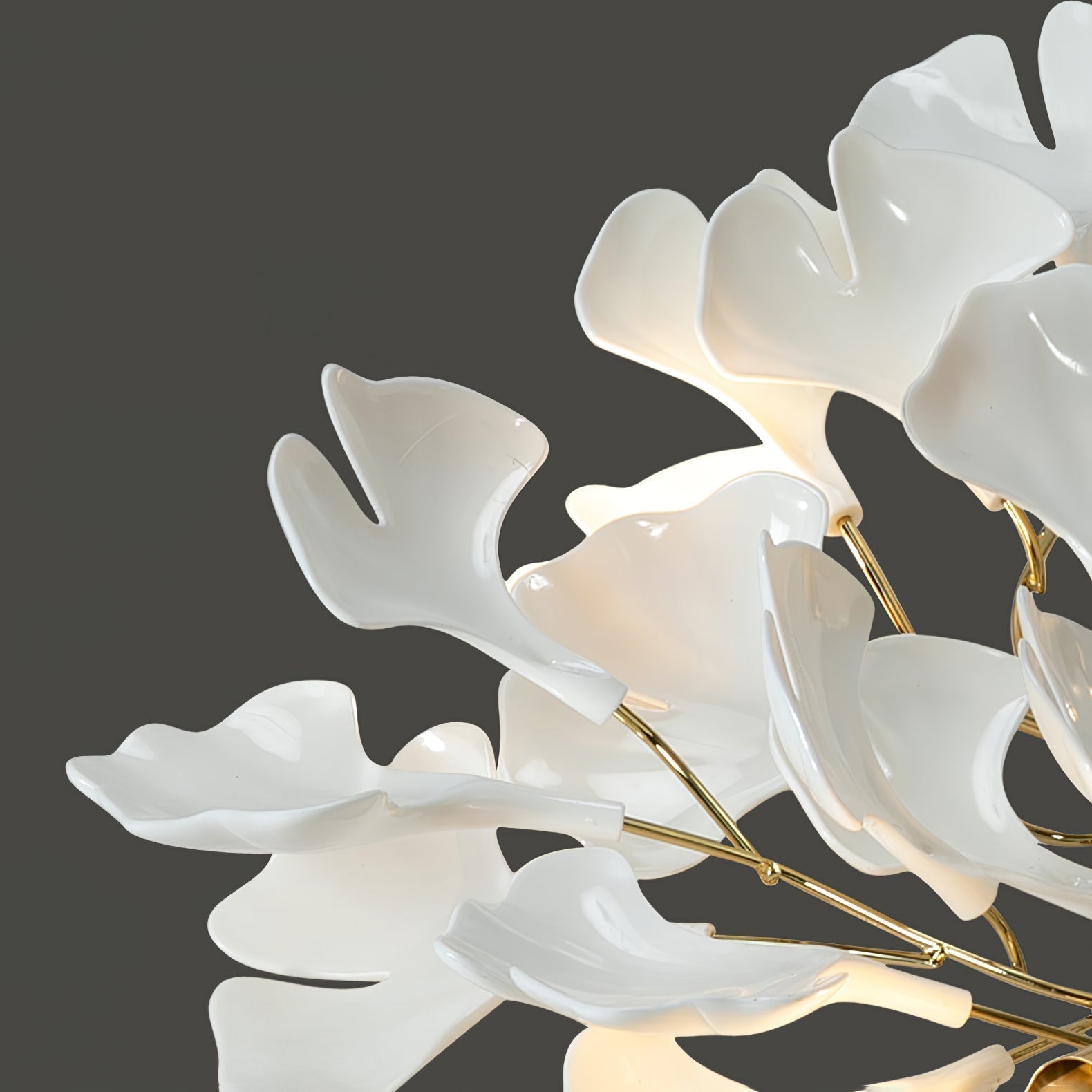 Ilvyniel Gingko Chandelier - Blowlighting